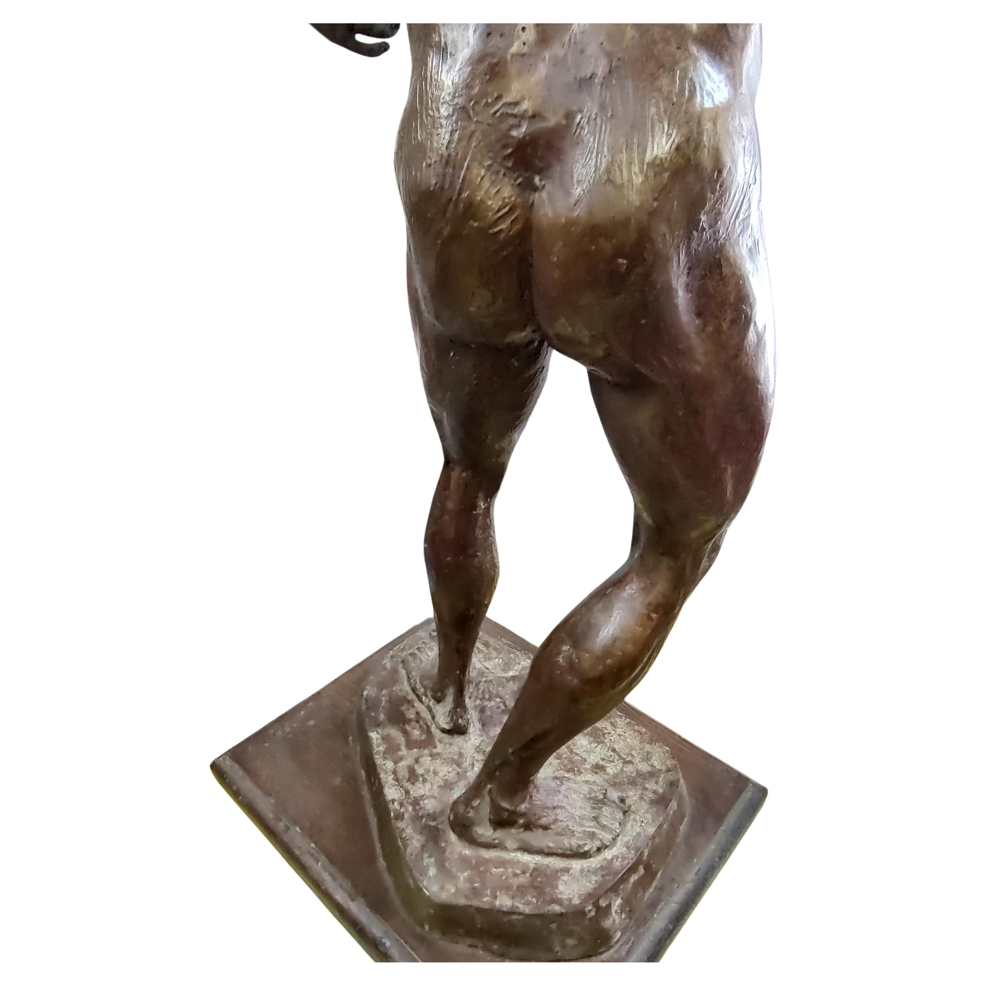 Fin du 20e siècle Sculpture en bronze du milieu du siècle d'un homme par Michael Shacham « Power of Tyranny » (La puissance de la Tyrannie) en vente
