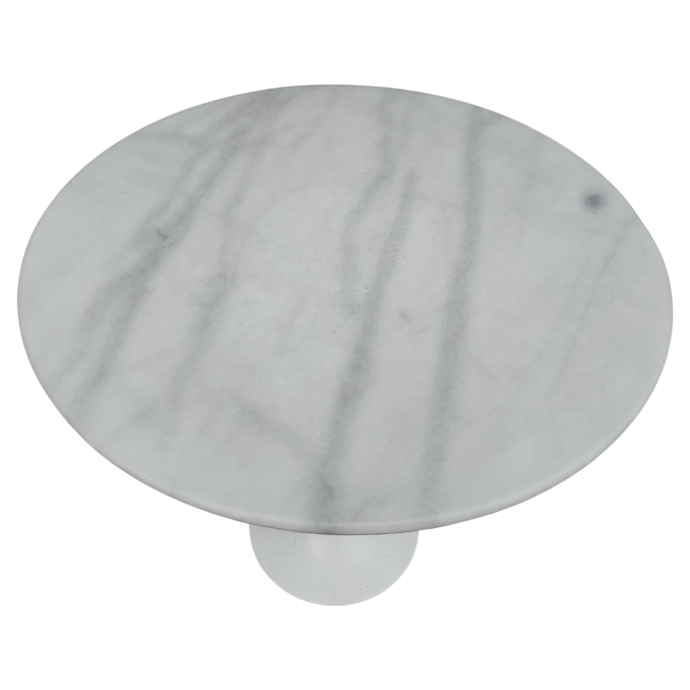 Polished Marble Top Tulip Saarinen Style Side Table For Sale