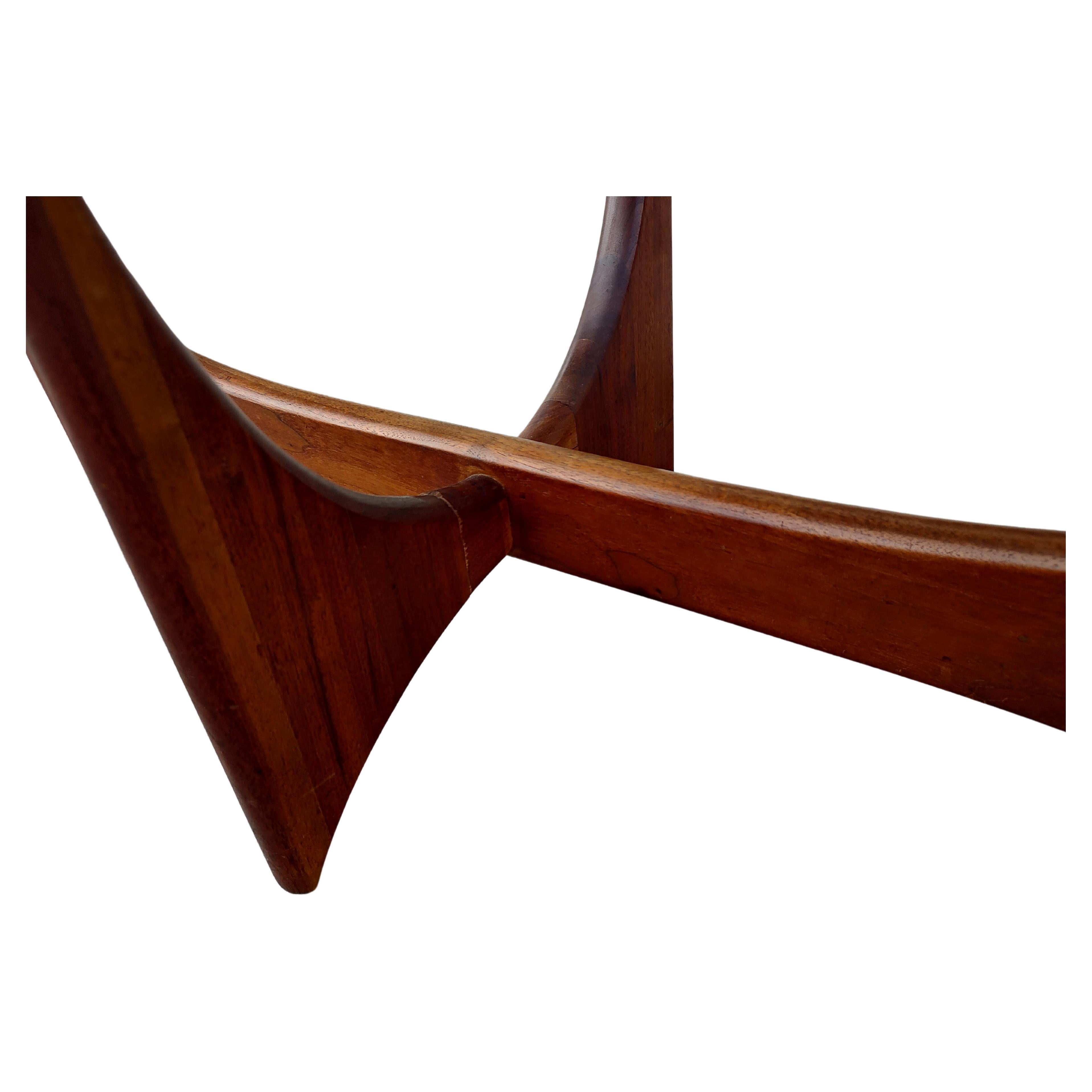 Mid-Century Modern Stingray Sculptural Cocktail Table by Adrian Pearsall 2399-TC In Good Condition For Sale In Port Jervis, NY