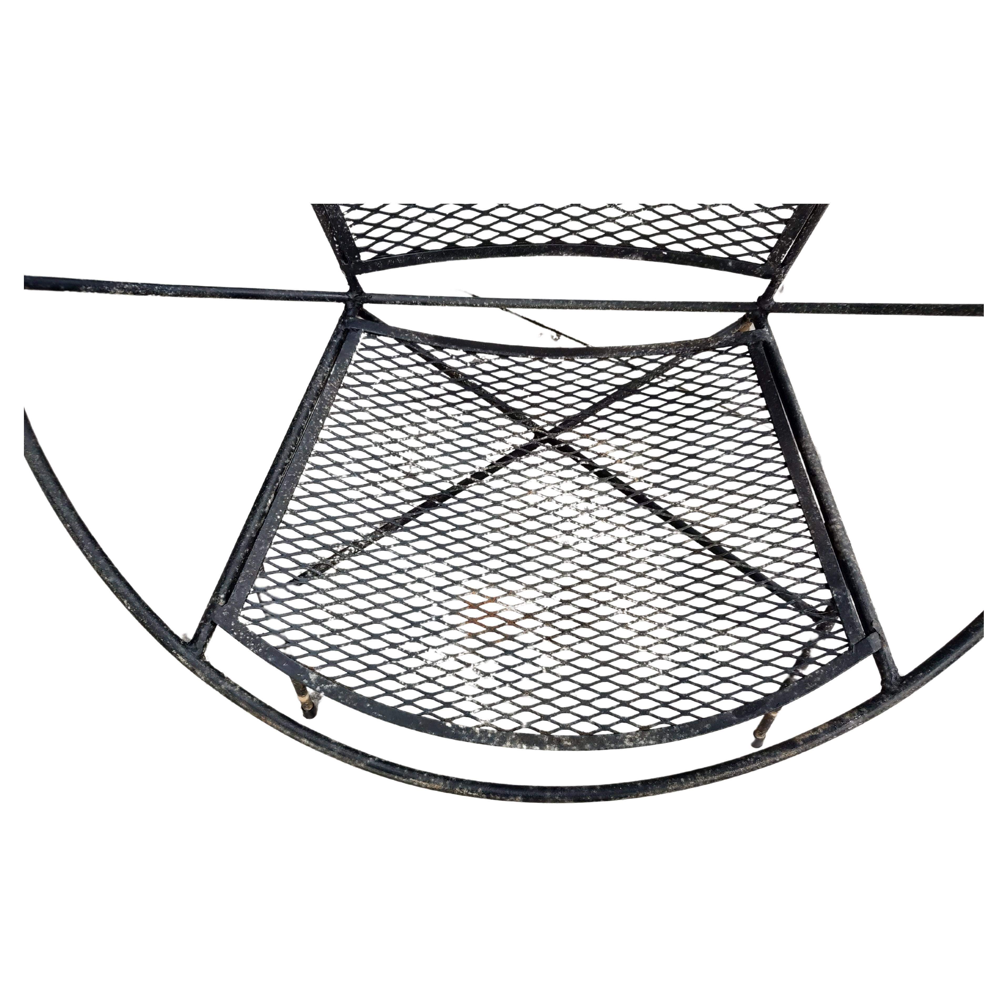 American Mid-Century Modern Iron Hoop Lounge Chair by Maurizio Tempestini for Salterini  For Sale