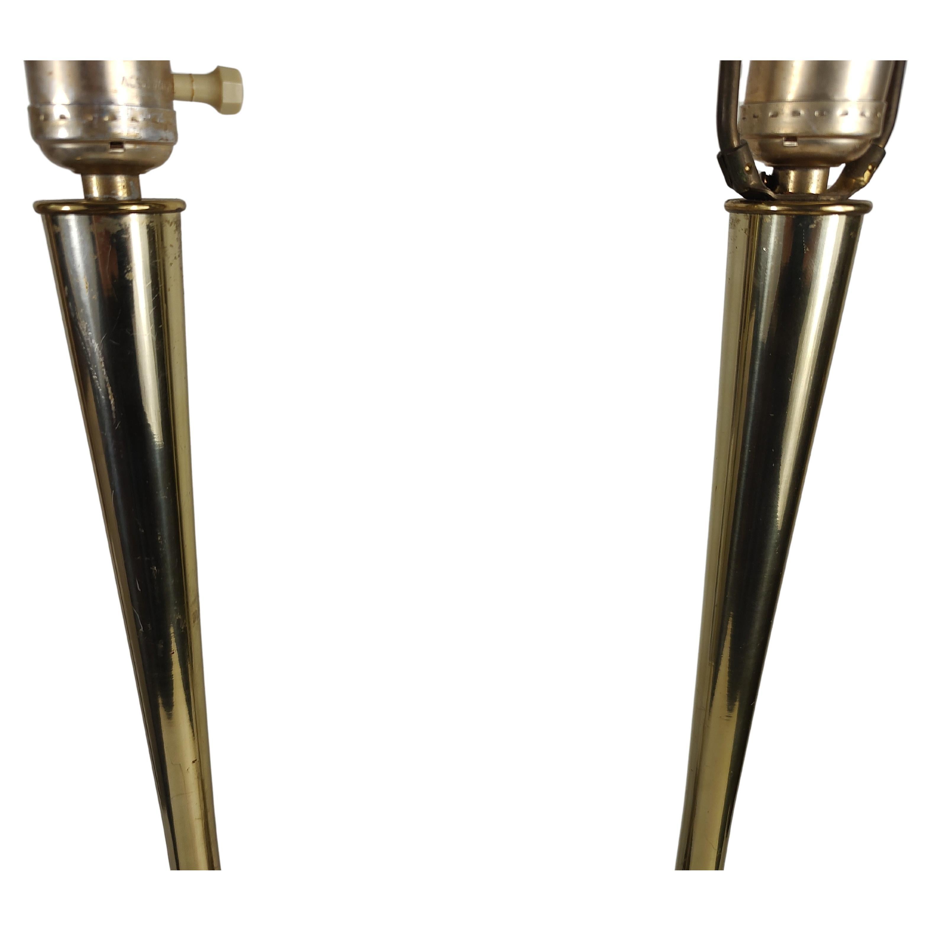 American Pair of Tall Walnut & Brass Mid-Century Modern Table Lamps attrib Laurel Lamp co For Sale
