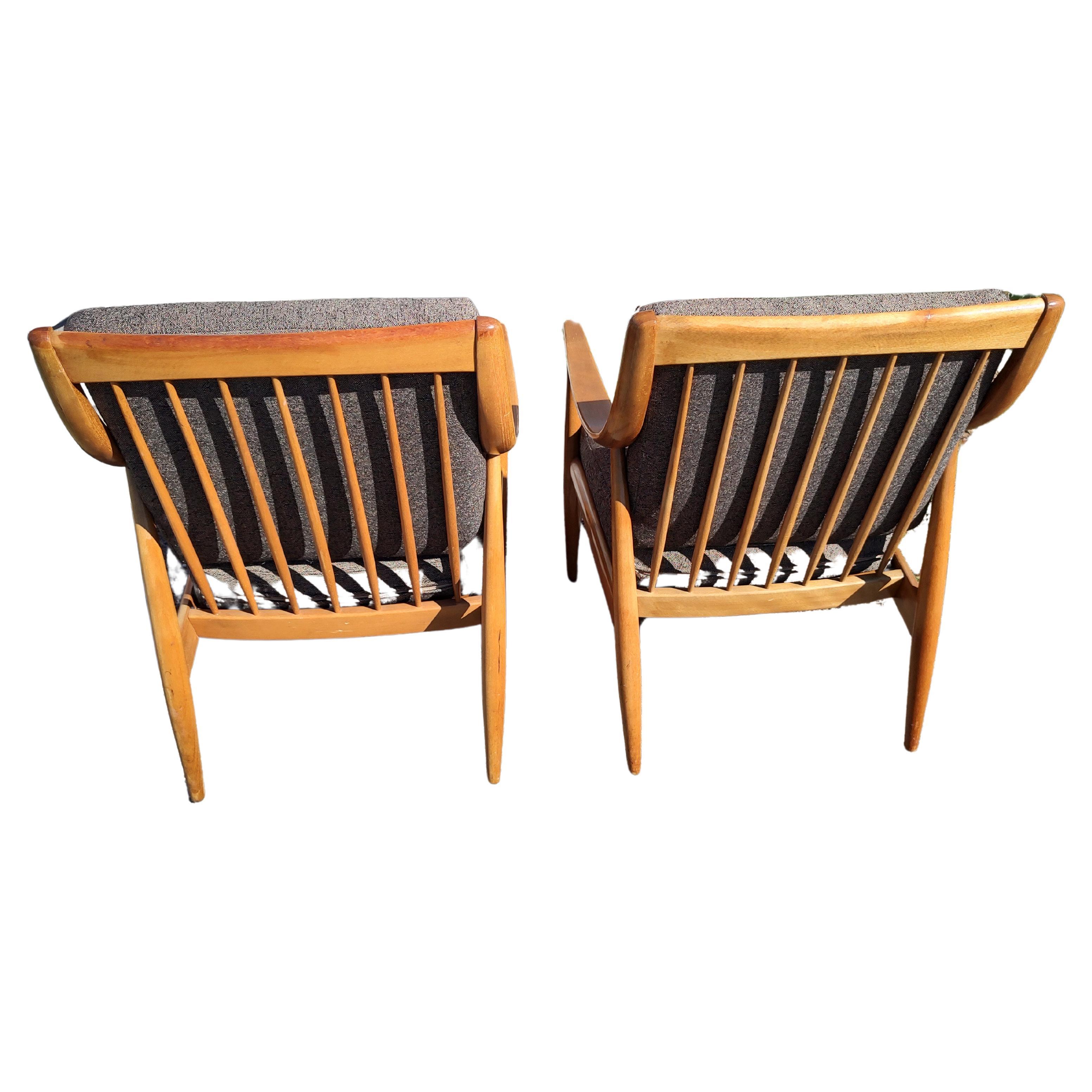 Pair of Mid-Century Modern Lounge Chairs by Peter Hvidt & Olga Molgaard Neilson  For Sale 1
