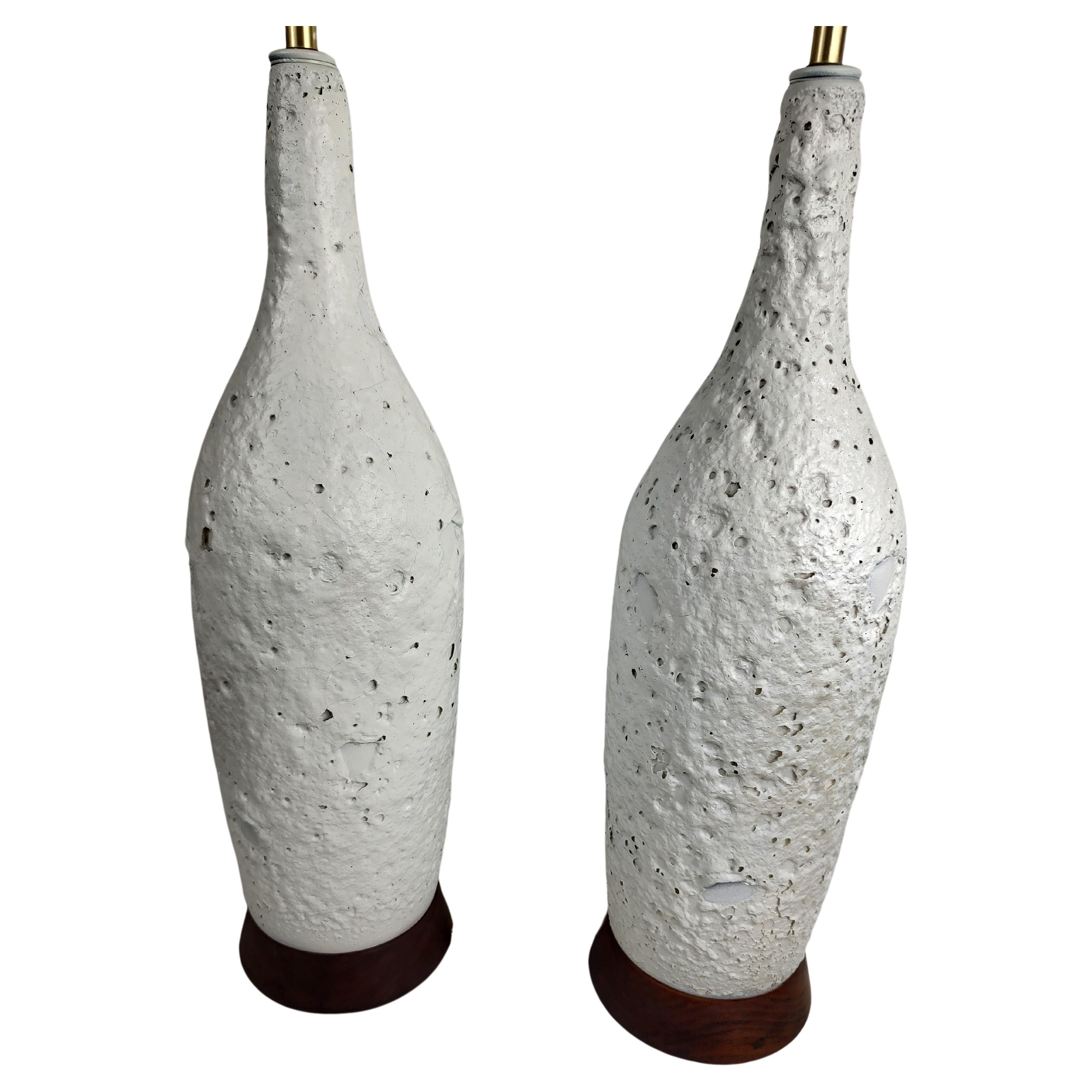Pair of Mid-Century Modern Sculptural Volcanic Lava Like Textured Table Lamps In Good Condition For Sale In Port Jervis, NY