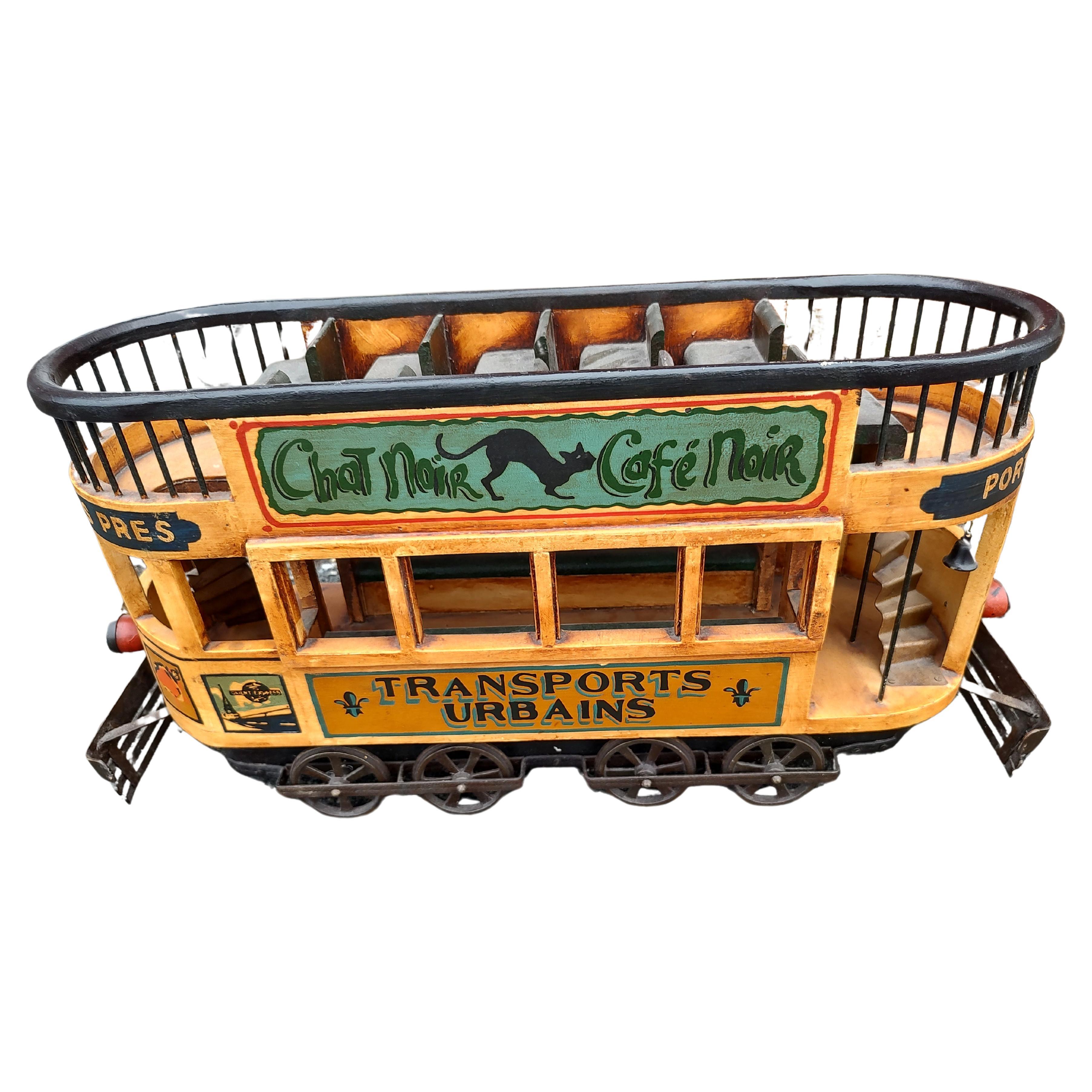 Volkskunst-Wagenwagen aus handbemaltem Holz und Eisen aus New Orleans