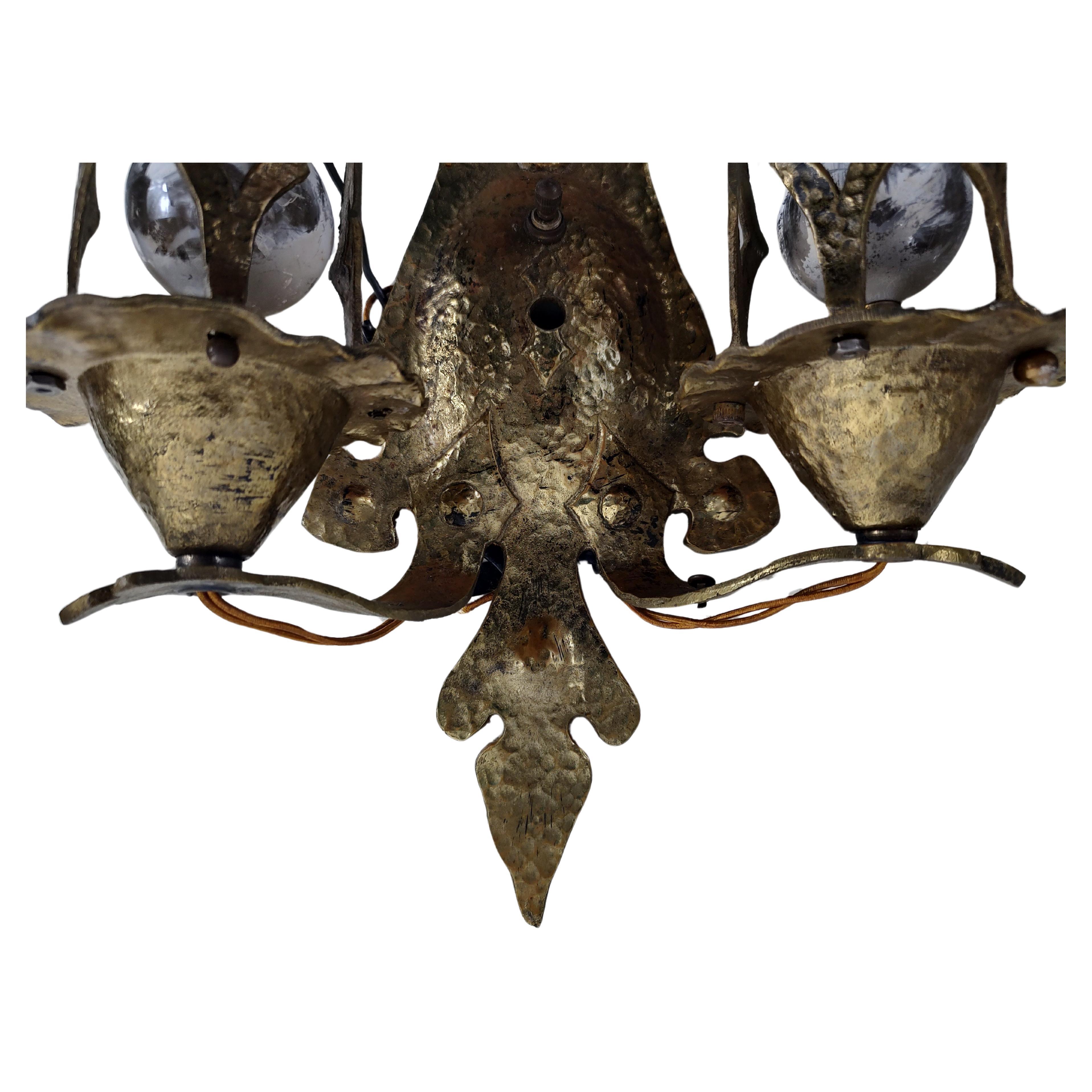 Hand-Crafted Early 20th Century Brass Arts & Crafts Hand-Hammered Wall Sconces  For Sale