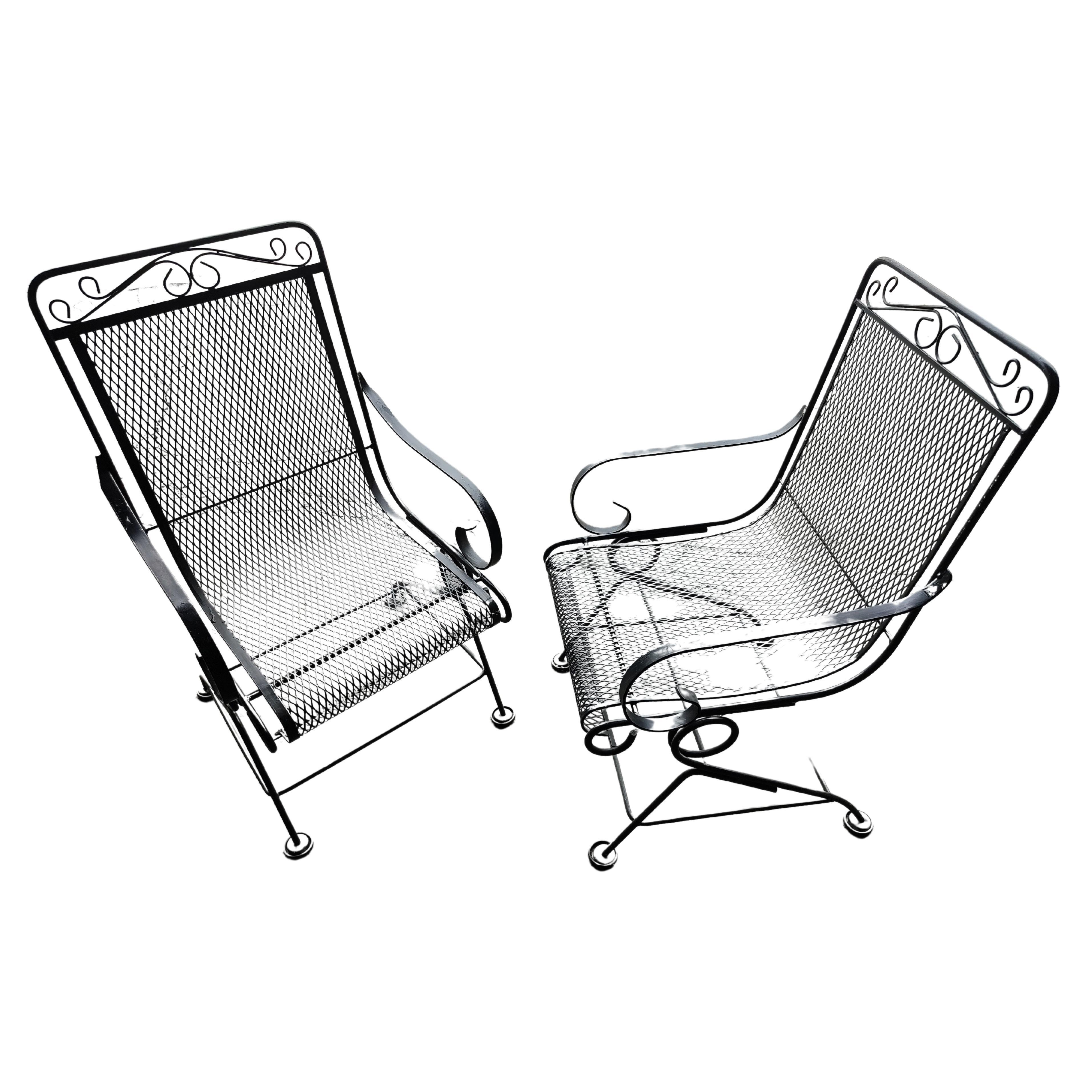 Pair of Mid-Century Modern Garden Spring Mesh Lounge Chairs by Russell Woodard For Sale