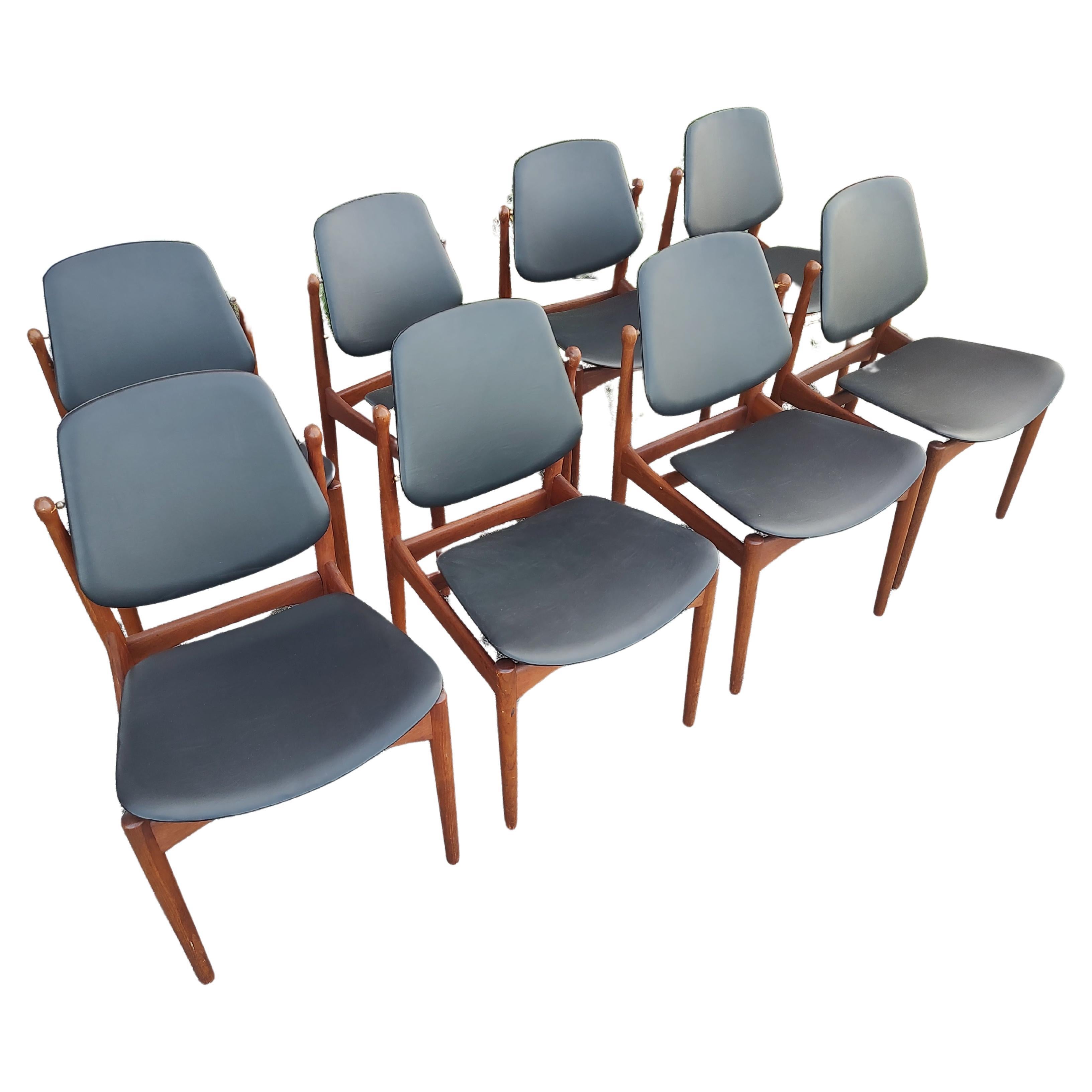 Ensemble de 8 chaises de salle à manger danoises modernes du milieu du siècle par Arne Vodder, France & Daverkosen en vente 4