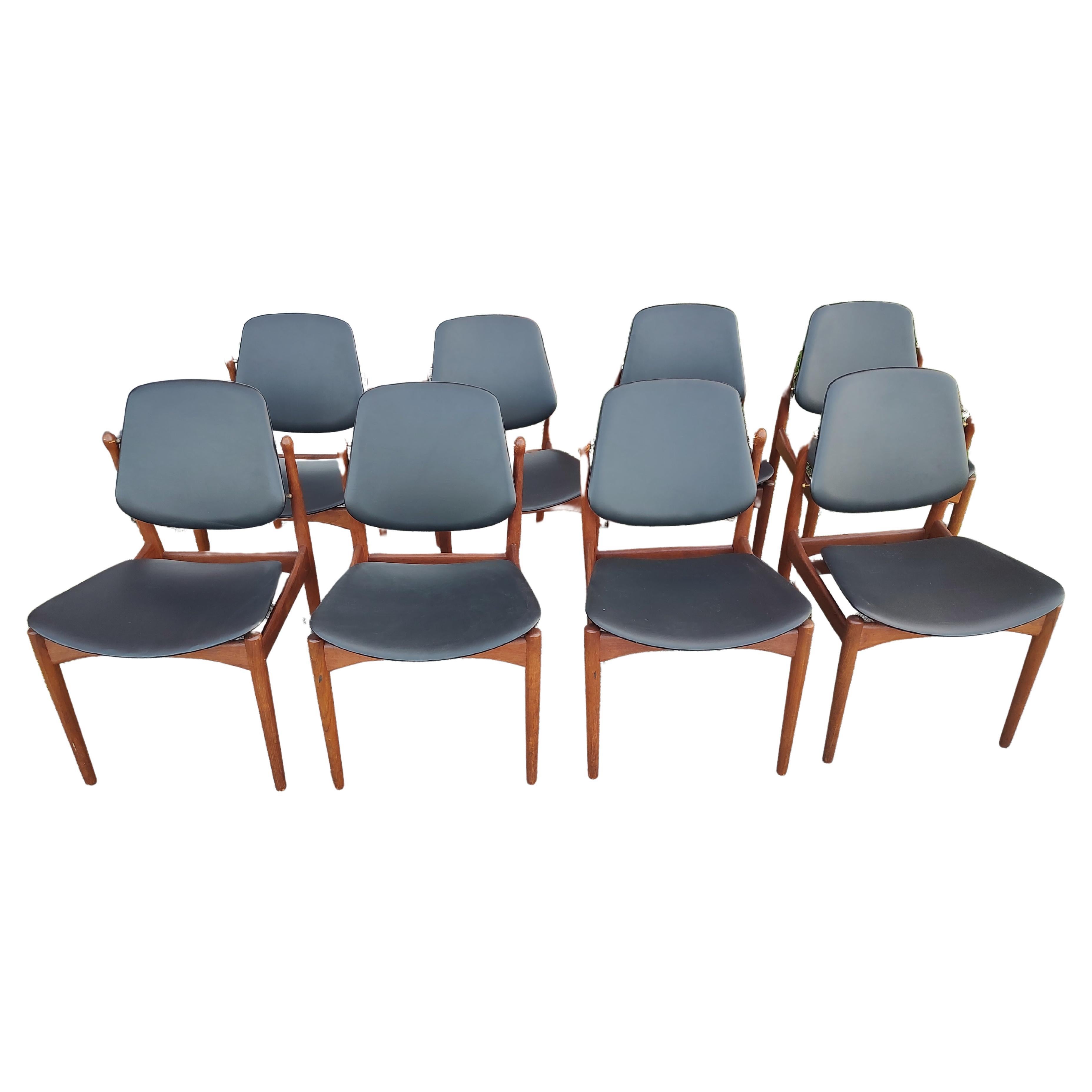 Arne Vodder Set of 8 Mid Century Danish Modern Dining Chairs France & Daverkosen For Sale 1