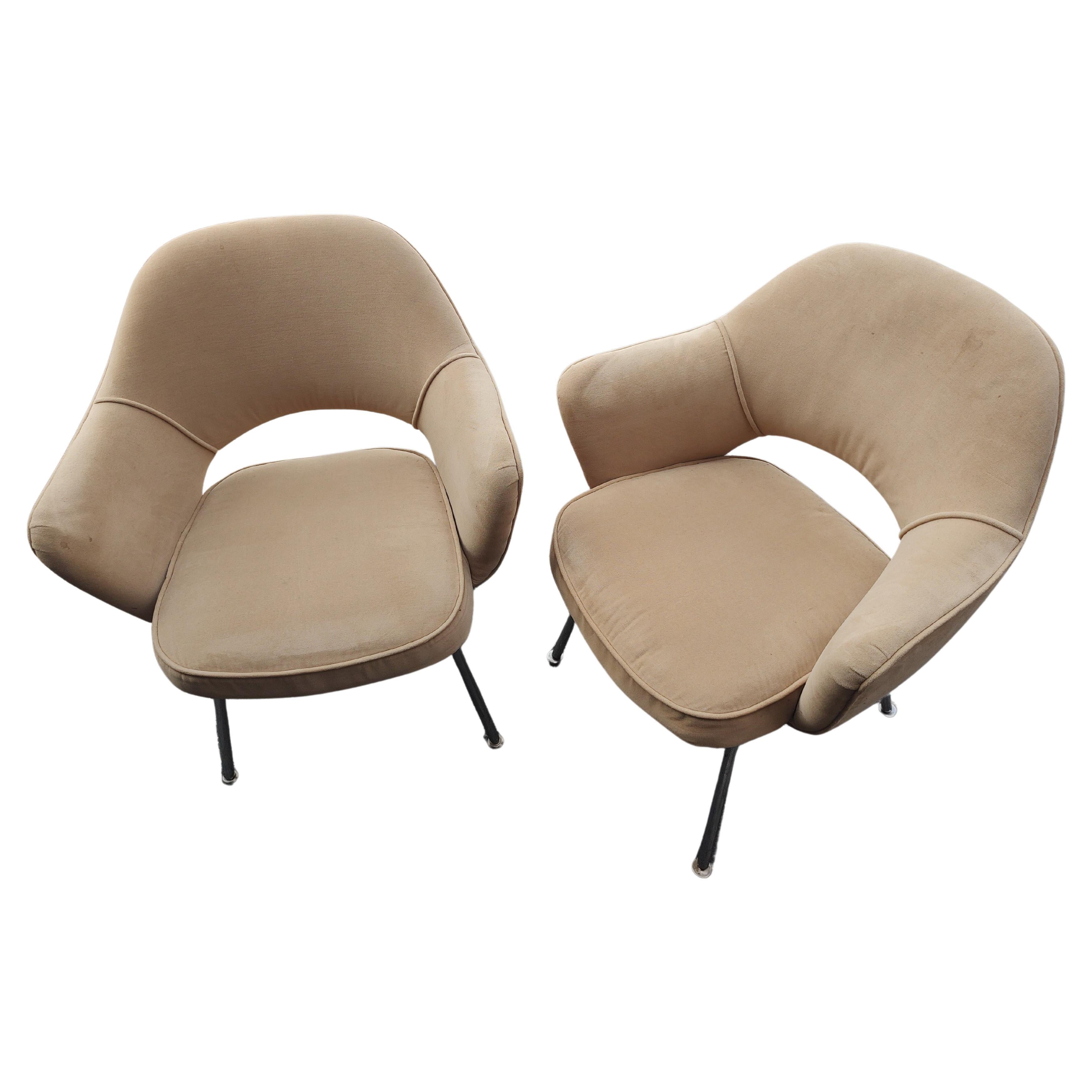 American Pair of Mid-Century Modern Executive Armchairs by Eero Saarinen for Knoll, C1965 For Sale