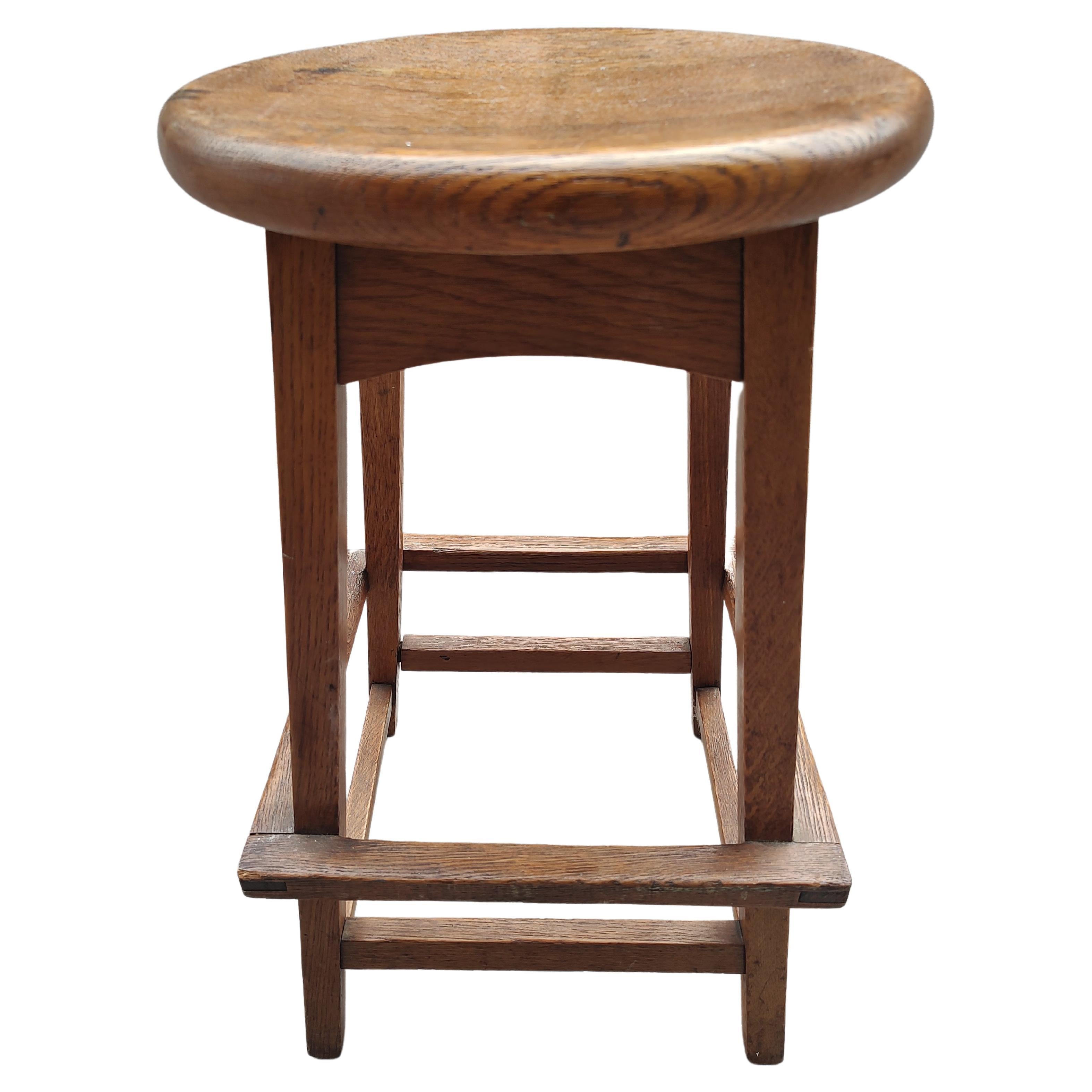 Arts & Crafts Mission Style Oak Drafting Table Stool C1925 en vente
