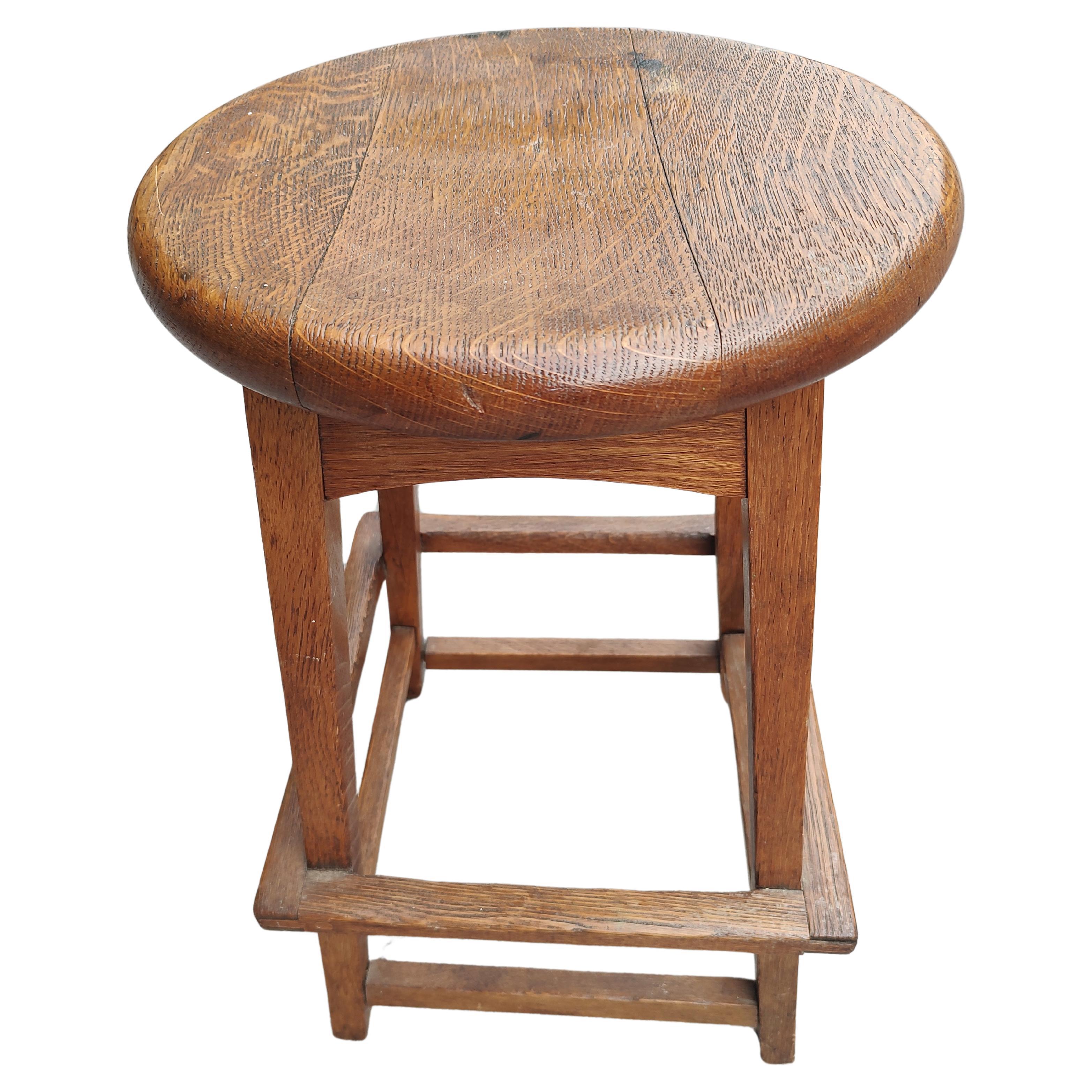 Fait main Arts & Crafts Mission Style Oak Drafting Table Stool C1925 en vente