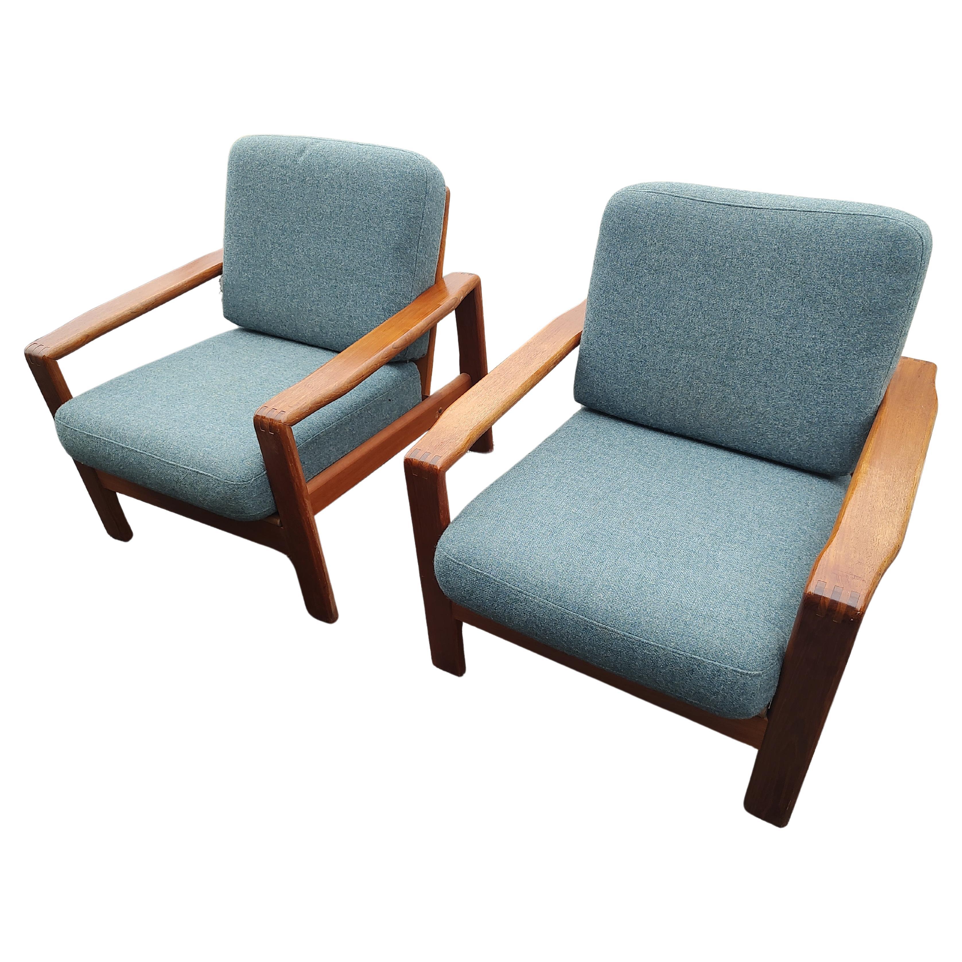 Mid Century Modern Danish Teak 3pc set Pair of Armchairs with Matching Ottoman  In Good Condition For Sale In Port Jervis, NY