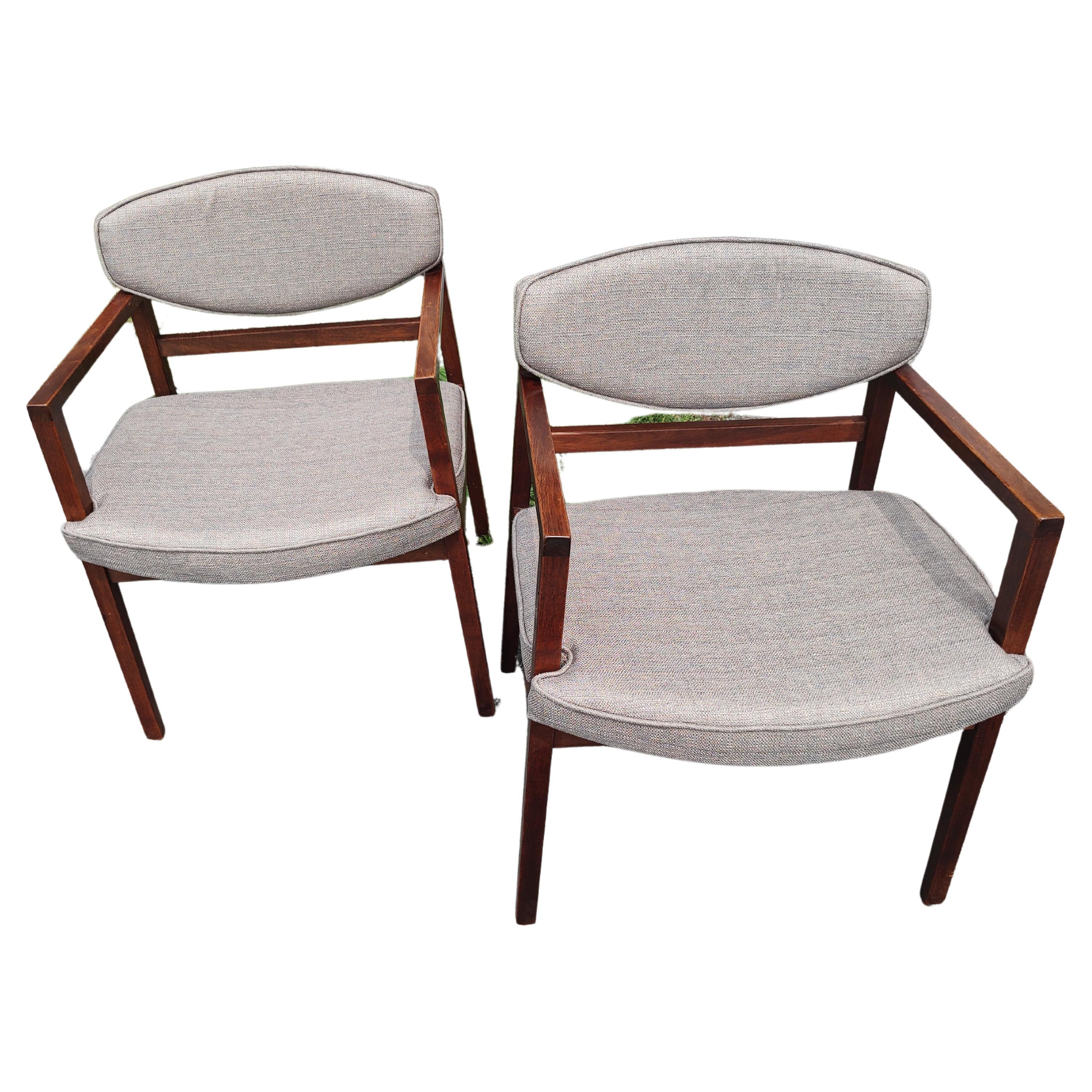 Ensemble de 8 chaises de salle à manger en teck de style moderne du milieu du siècle dernier par George Nelson - Herman Miller en vente 3