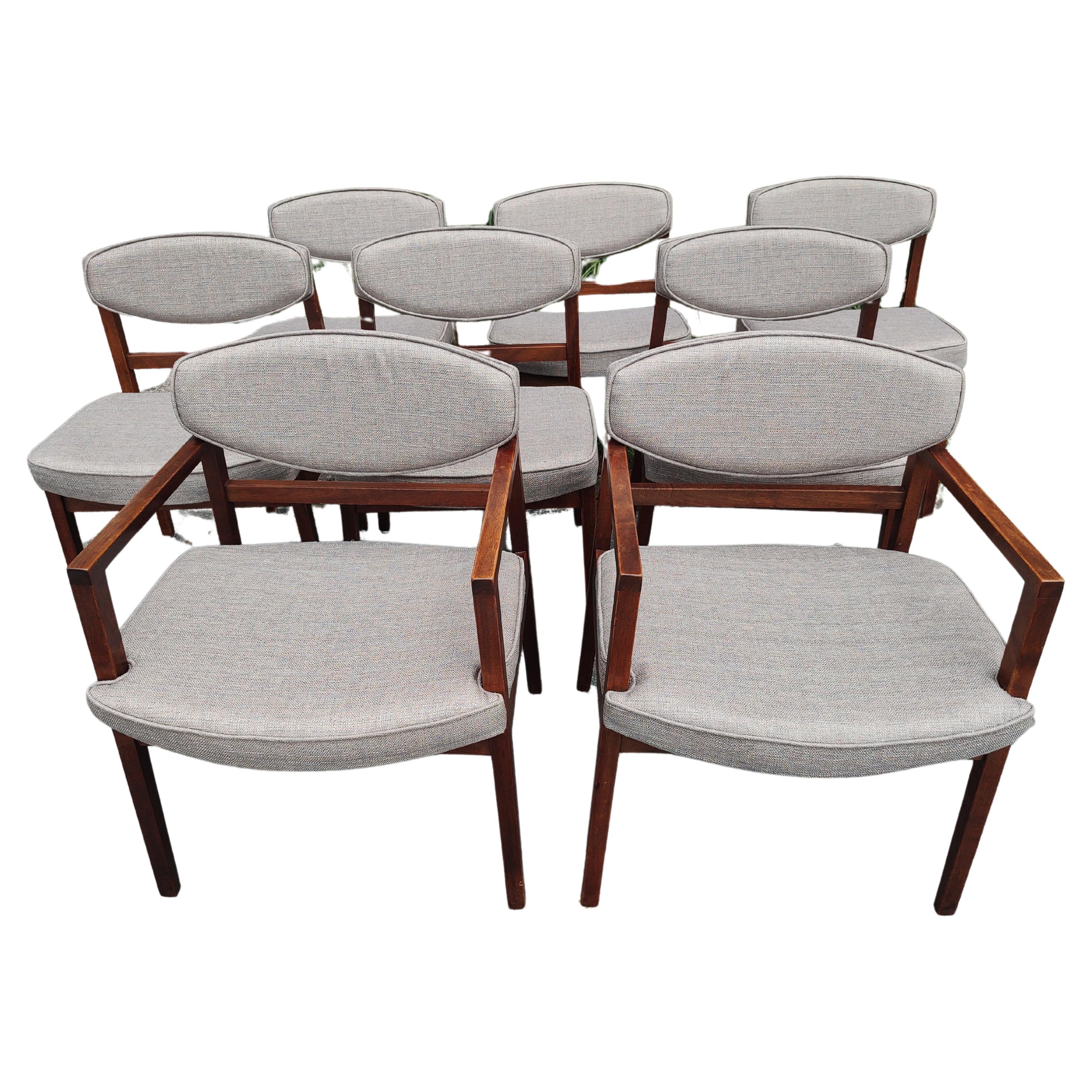 Satz von 8 modernen Esszimmerstühlen aus Teakholz von George Nelson – Herman Miller, Mid-Century Modern im Zustand „Gut“ im Angebot in Port Jervis, NY