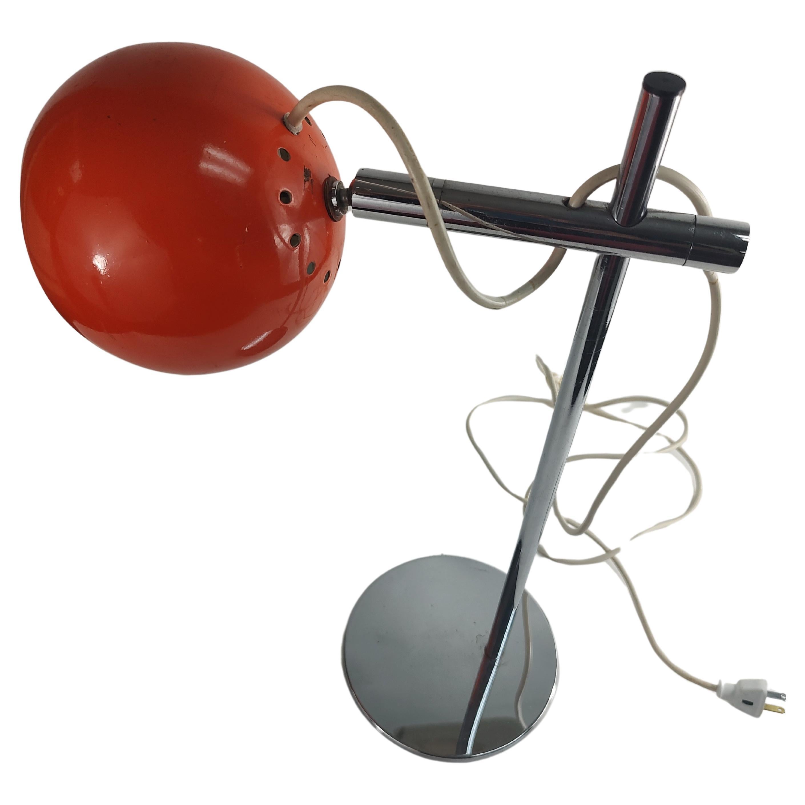 Mid Century Modern Sculptural Table - Desk Lamp Style of Robert Sonneman  In Good Condition For Sale In Port Jervis, NY