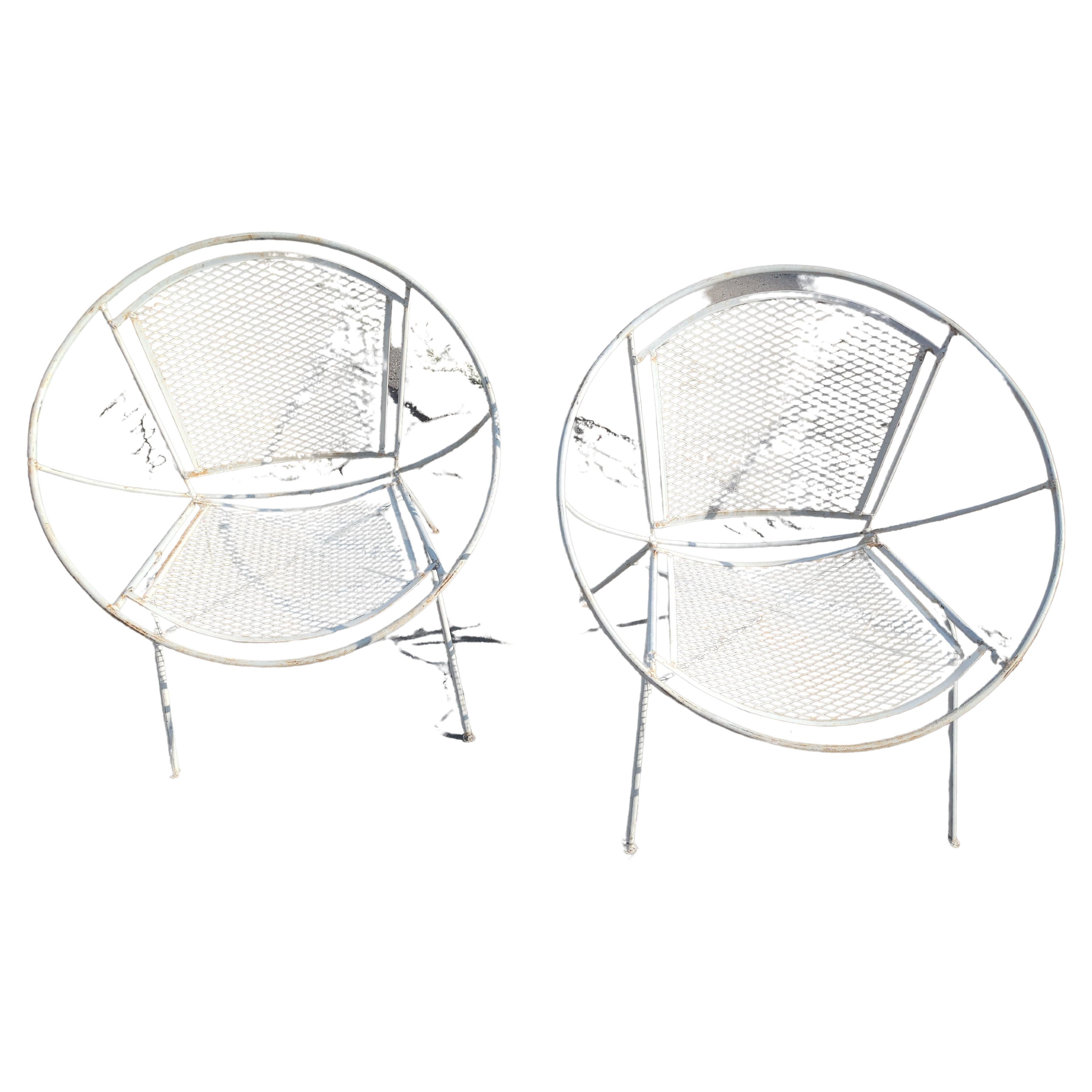 Américain Paire de chaises à soucoupes Radar modernes du milieu du siècle dernier par Tempestini pour John Salterini  en vente