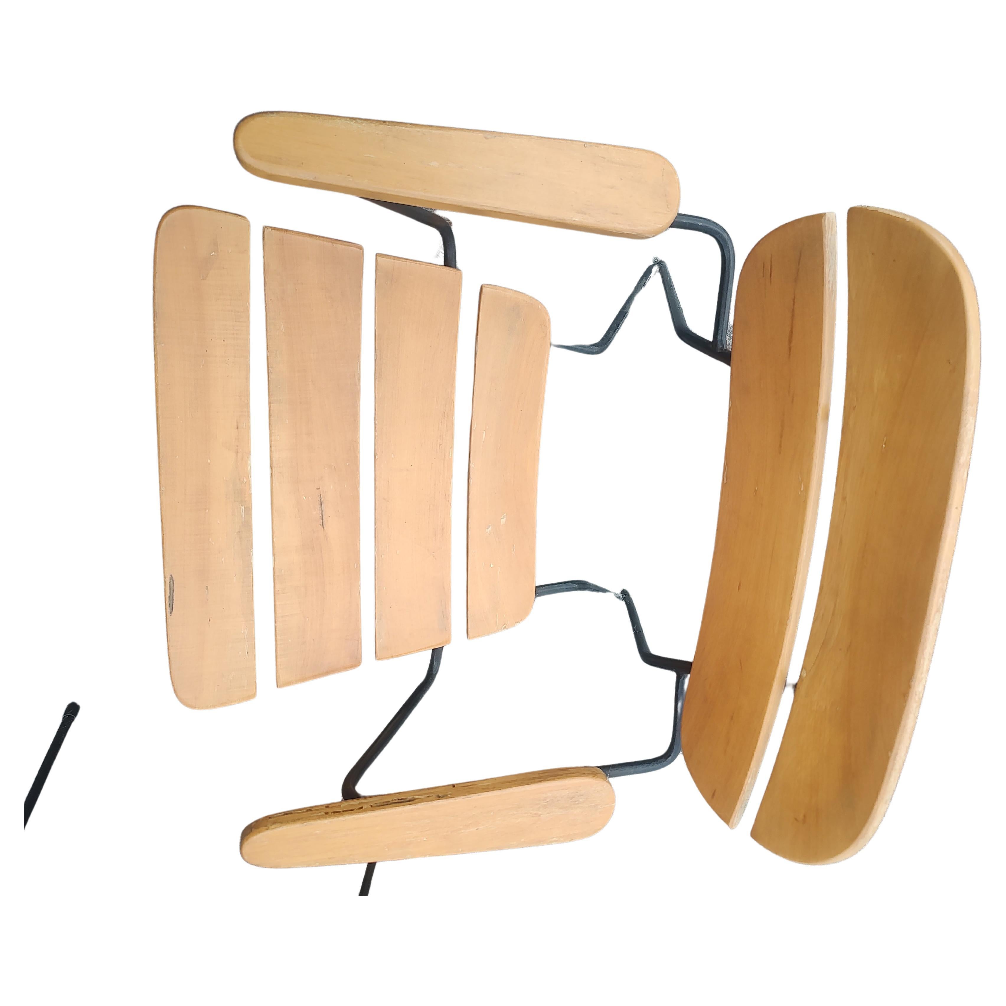 Loungesessel aus Eisen und Holz von Martin Eisler & Carlo Hauner, Moderne der Mitte des Jahrhunderts (Mitte des 20. Jahrhunderts) im Angebot