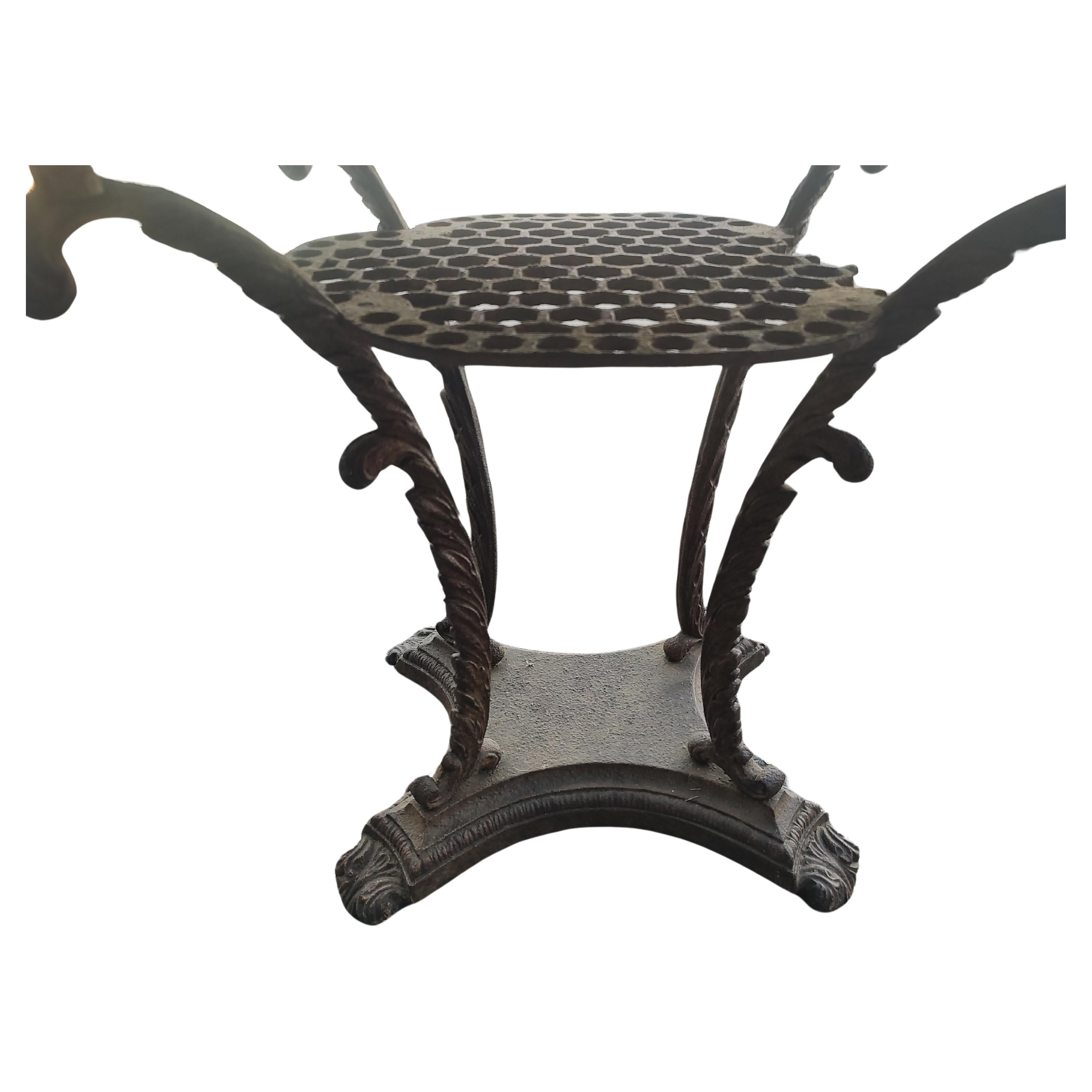 Late 19th Century French Industrial Cast Iron Painted Garden Table For Sale 1