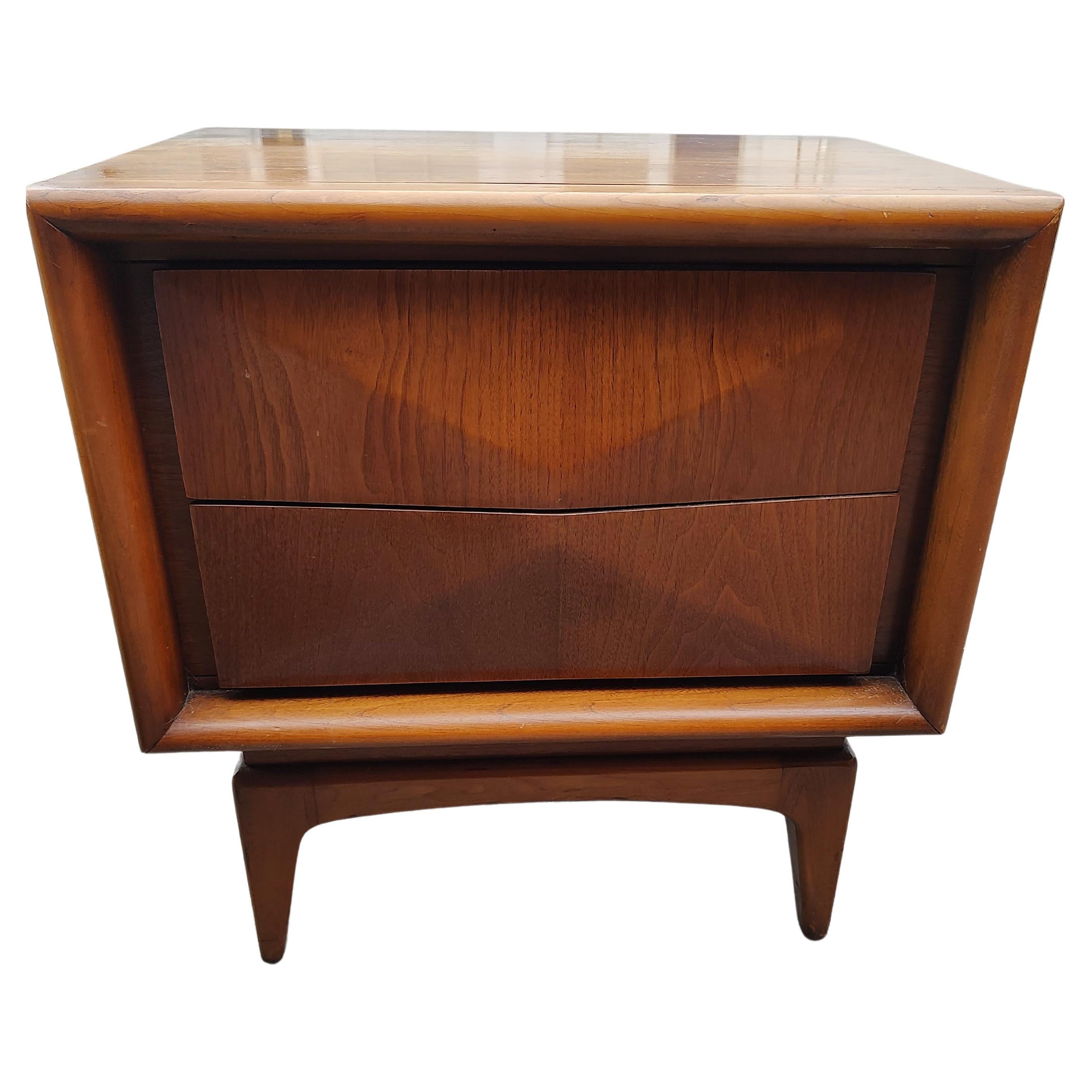 Pair Mid Century Modern Diamond Faced Walnut Night Stands by United Furniture  