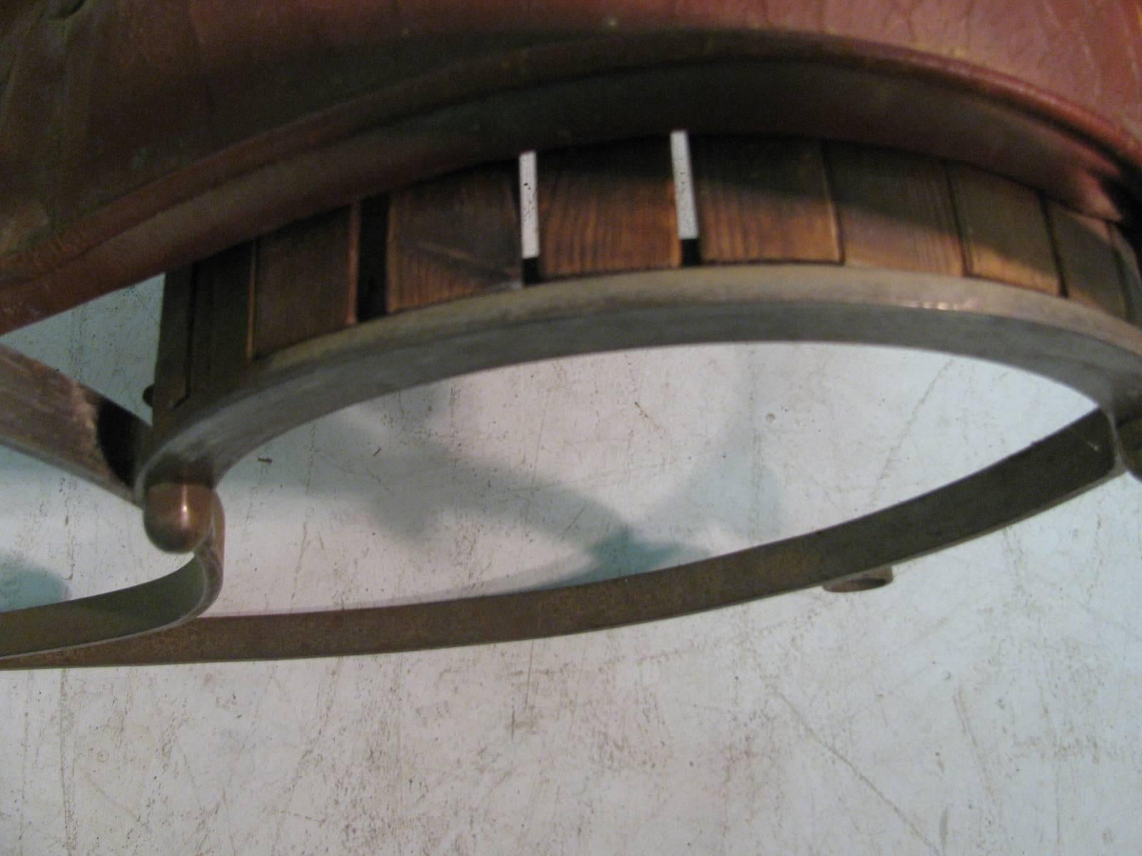 Fauteuil à bascule en fer de campagne et cuir du 19e siècle R.W. Winfield Bon état - En vente à Port Jervis, NY