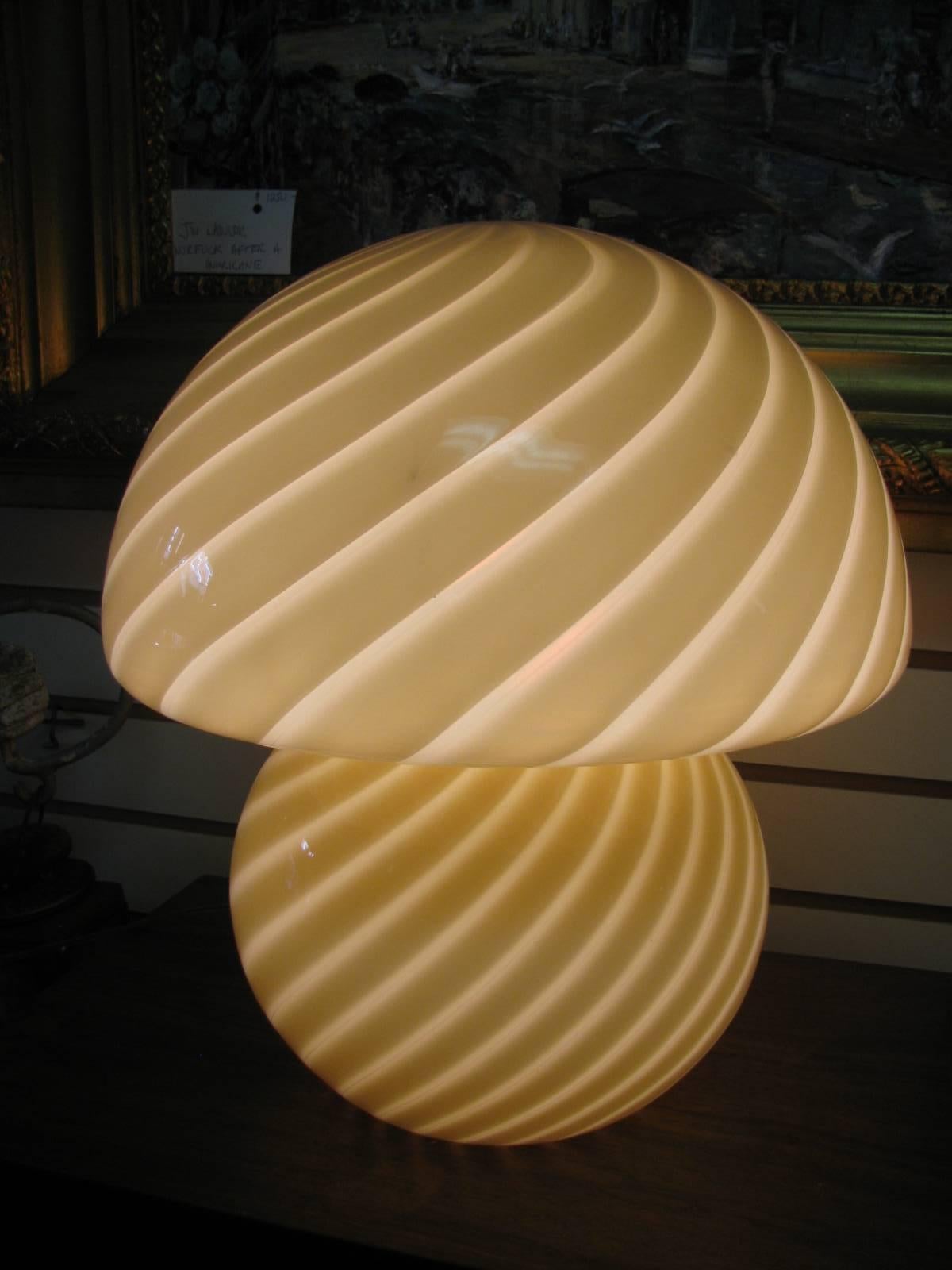 Fabulous Murano glass table lamps in the form of a mushroom. Light brown swirl glass. 