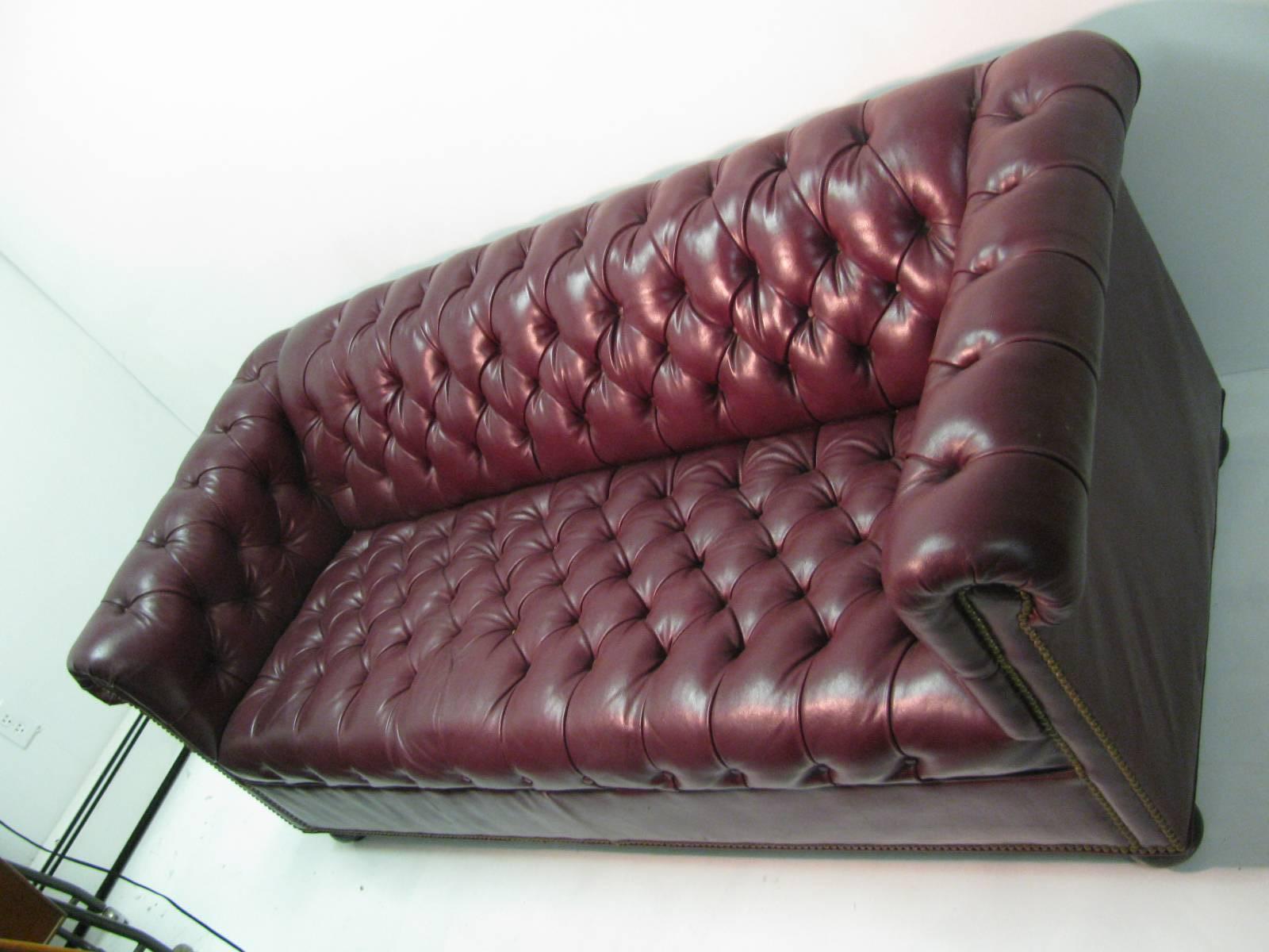 burgundy chesterfield sofa