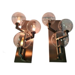Juego de dos apliques de pared de acero inoxidable con tres luces «Gambit» de Visual Comfort Lighting