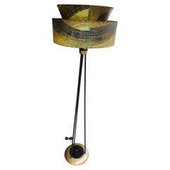 Lampadaire sculptural de style « Mid-Century Modern » avec abat-jour à deux niveaux en fibre de verre
