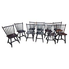 Chaises de salle à manger en chêne de style Windsor « primitif » du milieu du siècle, par Hunt Country