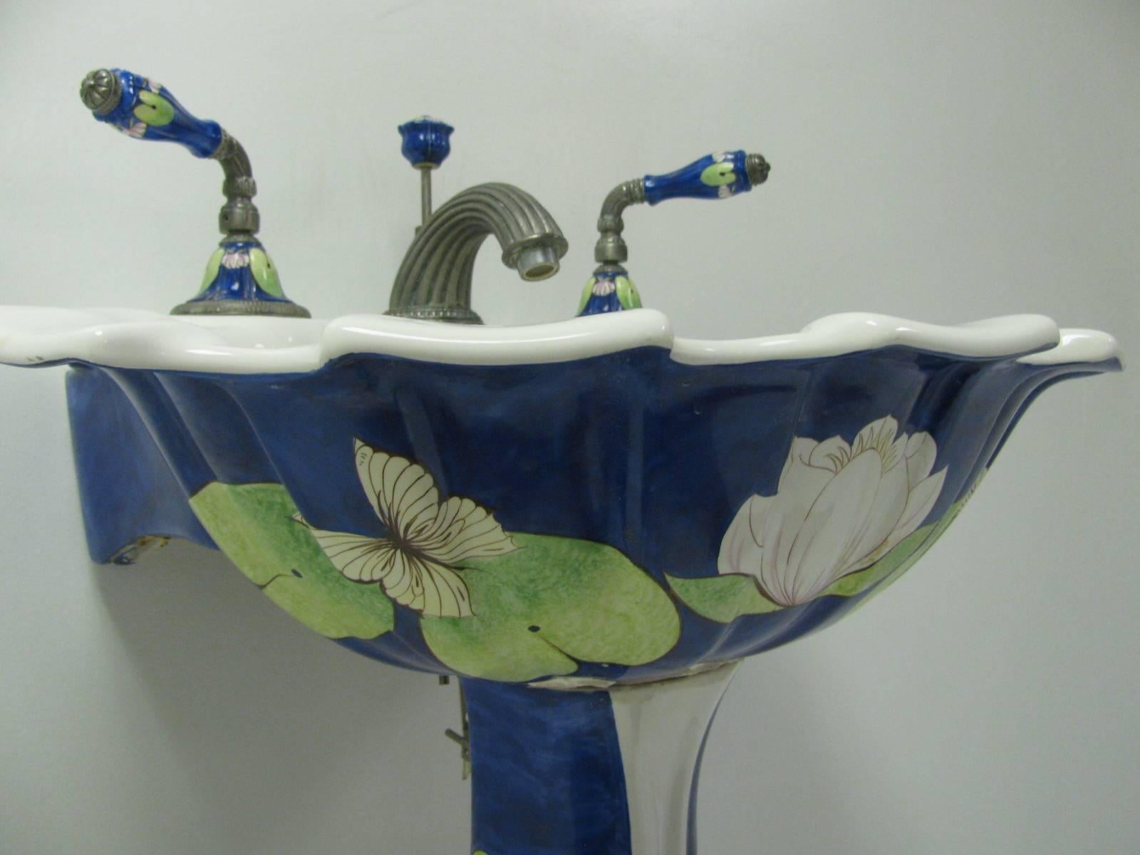 Sherle Wagner Hand-Painted Pedestal Sink with Faucet Set and Accessories In Excellent Condition In Port Jervis, NY