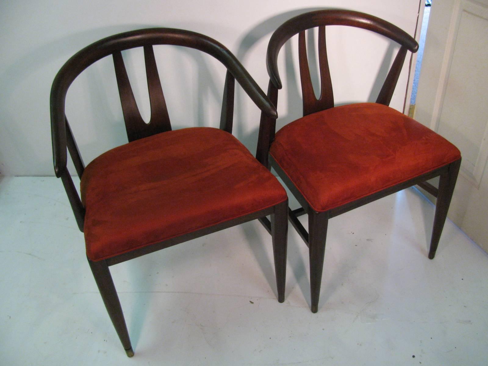 Mahogany Set of Eleven Mid-Century Modern Wishbone Chairs 