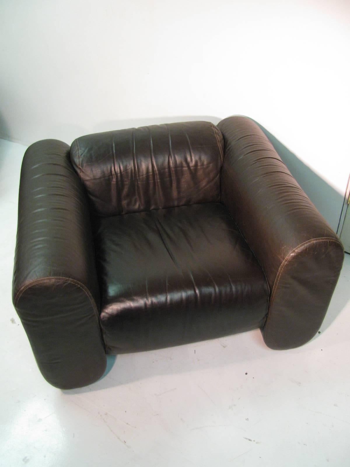 Late 20th Century Pair of Mid-Century Modern Leather Club Lounge Chairs by Stendig