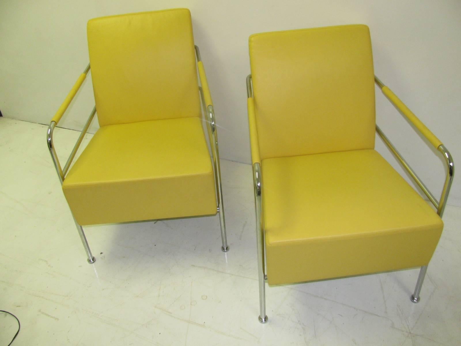 American Fabulous Pair of Mid-Century Modern Leather with Chrome Club Lounge Chairs