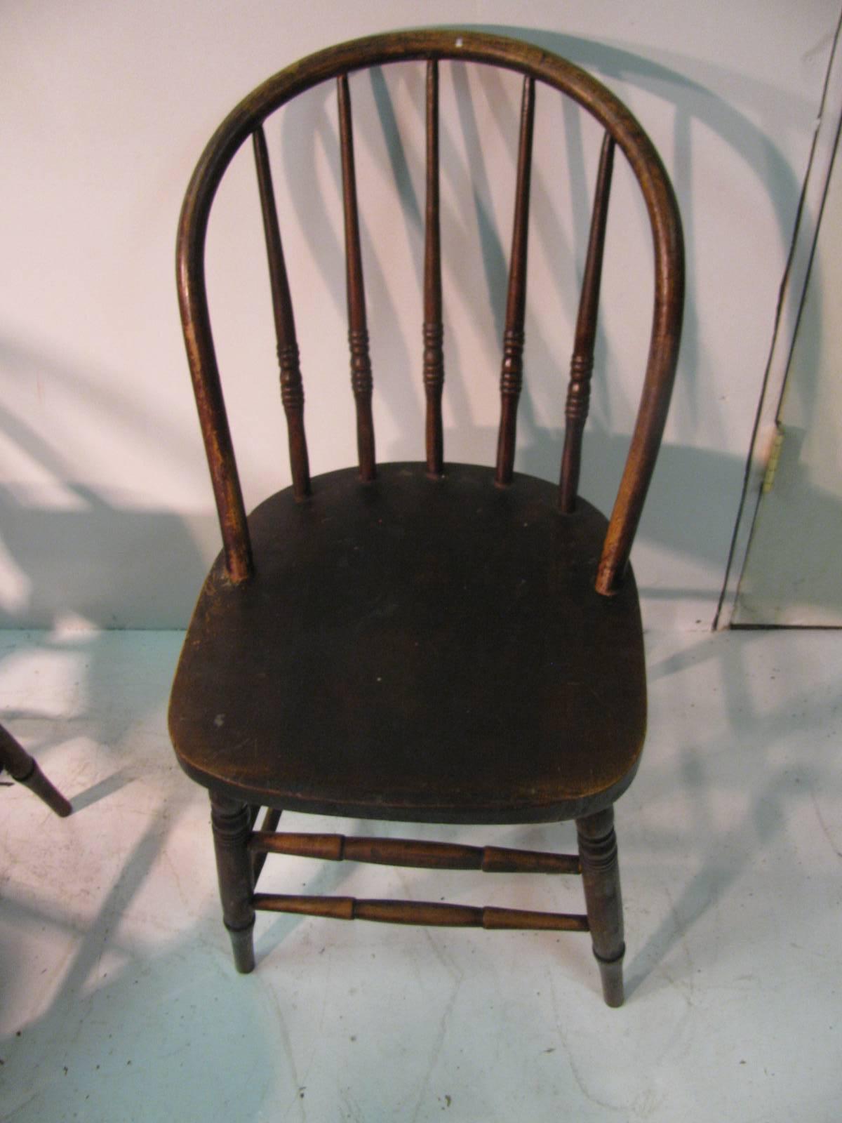 Classic Set of Ten Primitive Windsor Bow Back Chairs In Good Condition In Port Jervis, NY