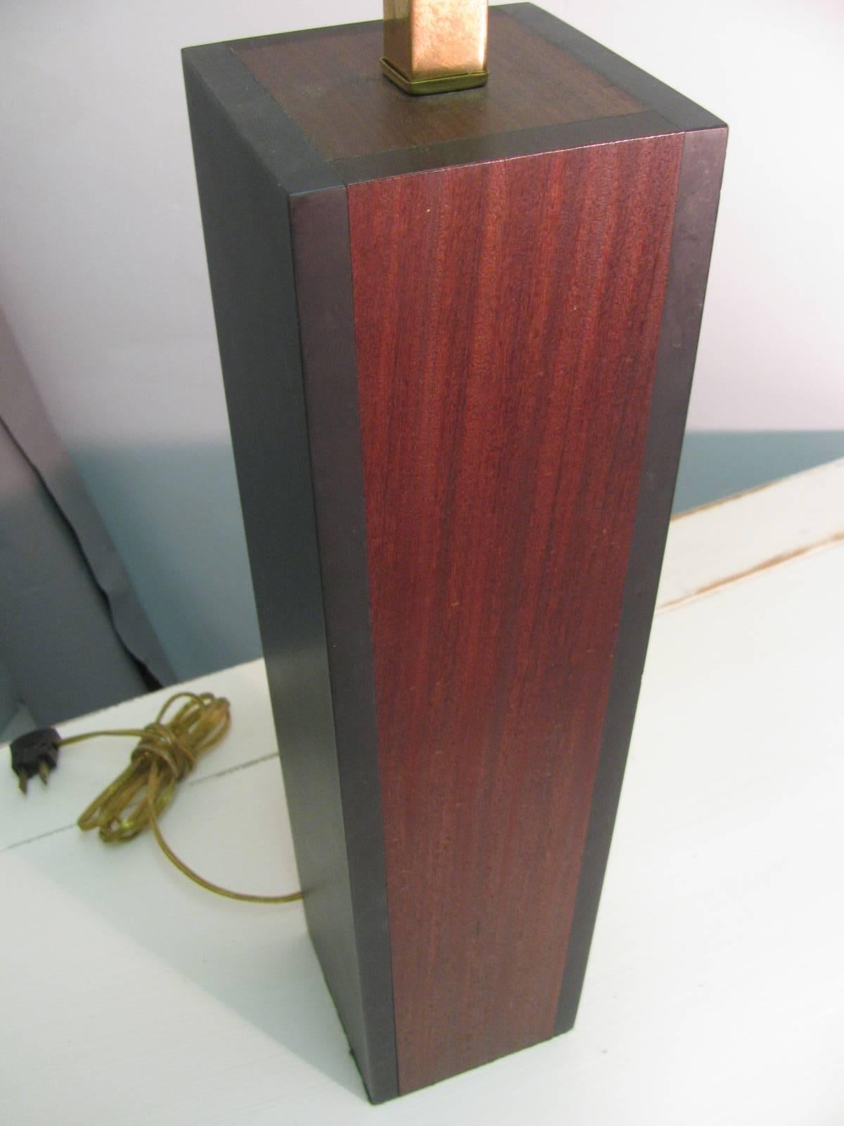 Hand-Crafted Mid-Century Modern Walnut And Slate Table Lamp Laurel Lamp Co. For Sale