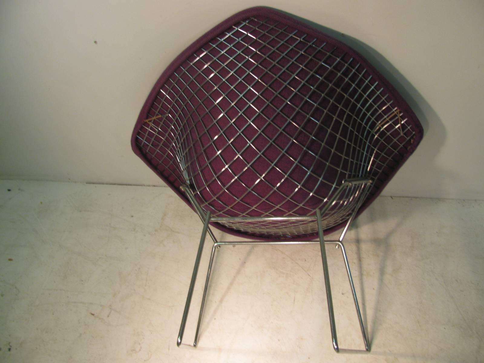 Late 20th Century Pair of Mid-Century Modern Knoll Diamond Chairs by Harry Bertoia