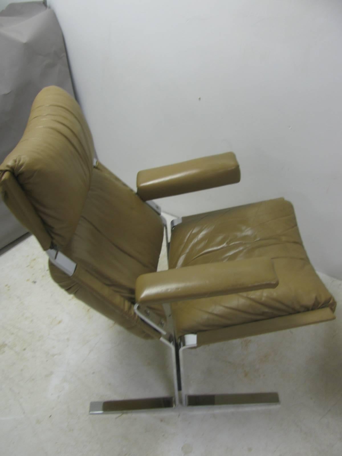 leather lounge chair and ottoman