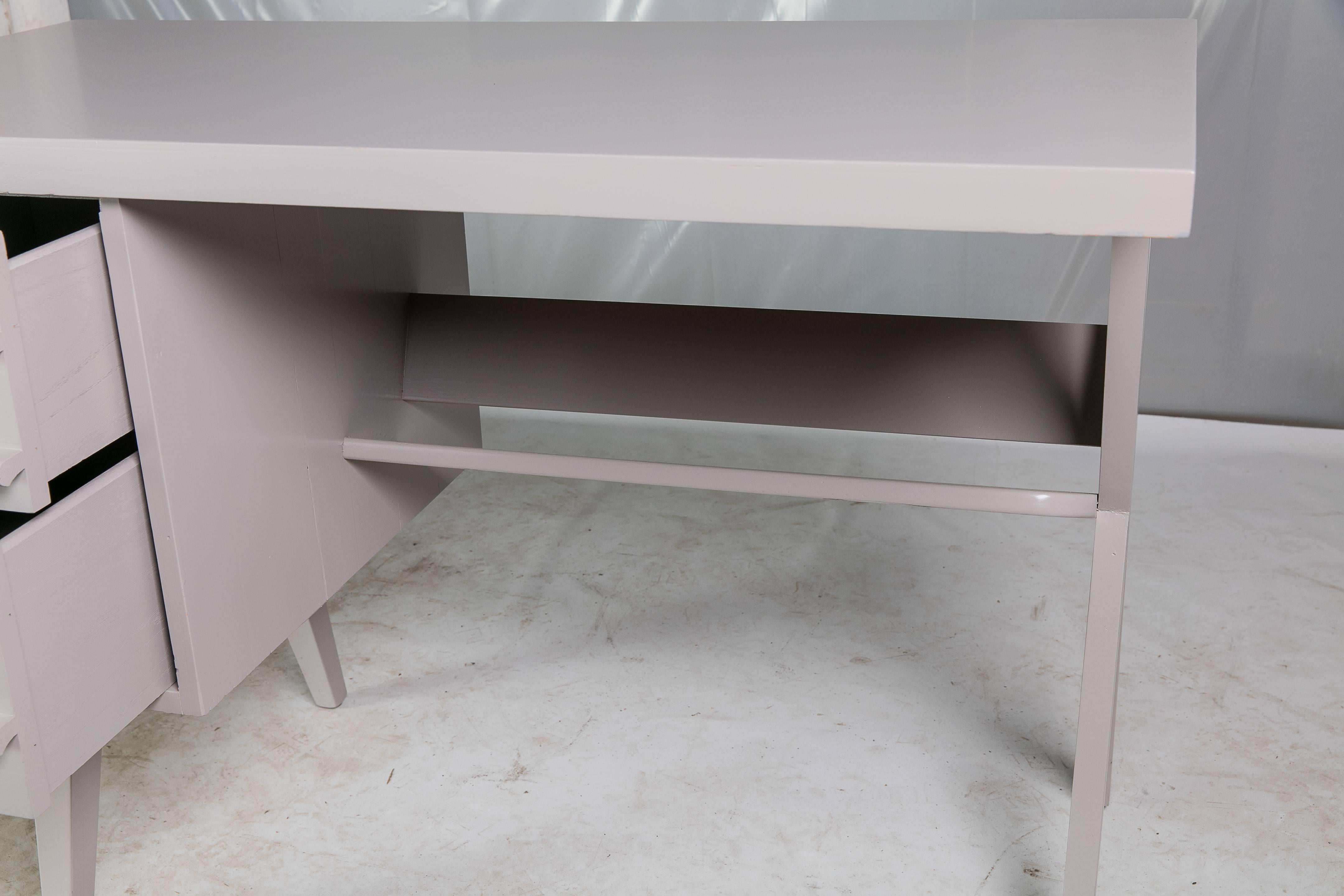 Midcentury Gray Painted Wood Desk In Excellent Condition For Sale In High Point, NC