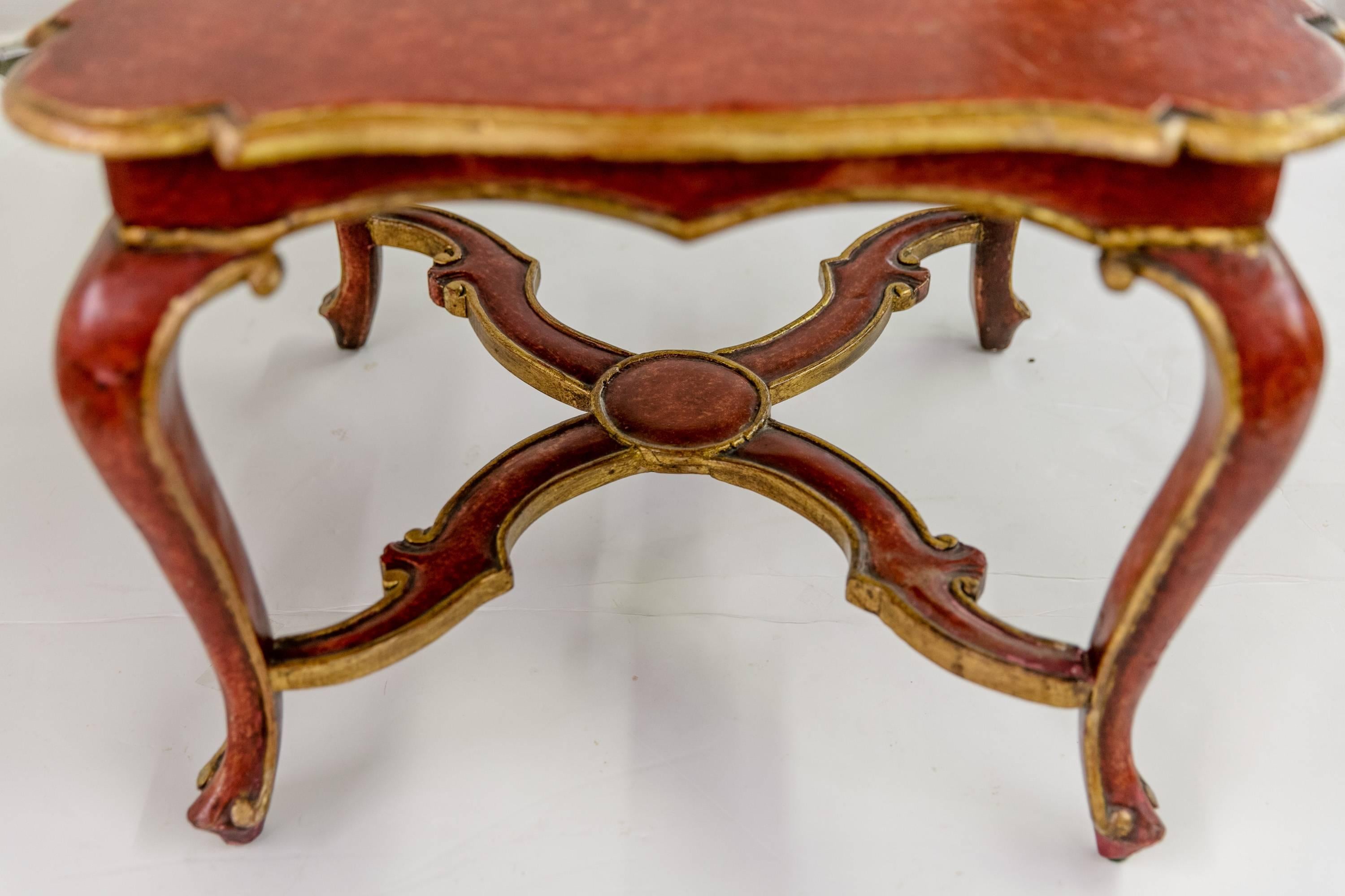 Venetian Painted Table with Gilding In Good Condition For Sale In High Point, NC