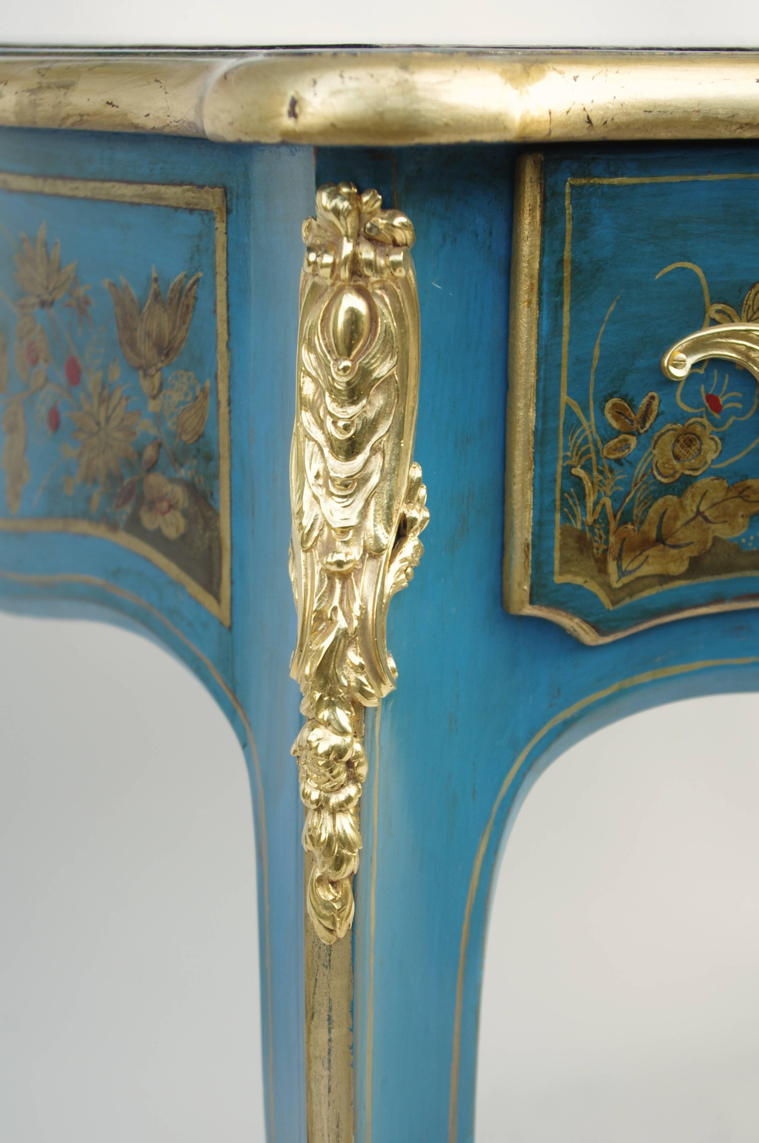 Rare Louis XV Style Blue Lacquer Desk with Gilt Decor Chinoiserie, circa 1900 In Excellent Condition In Saint-Ouen, FR