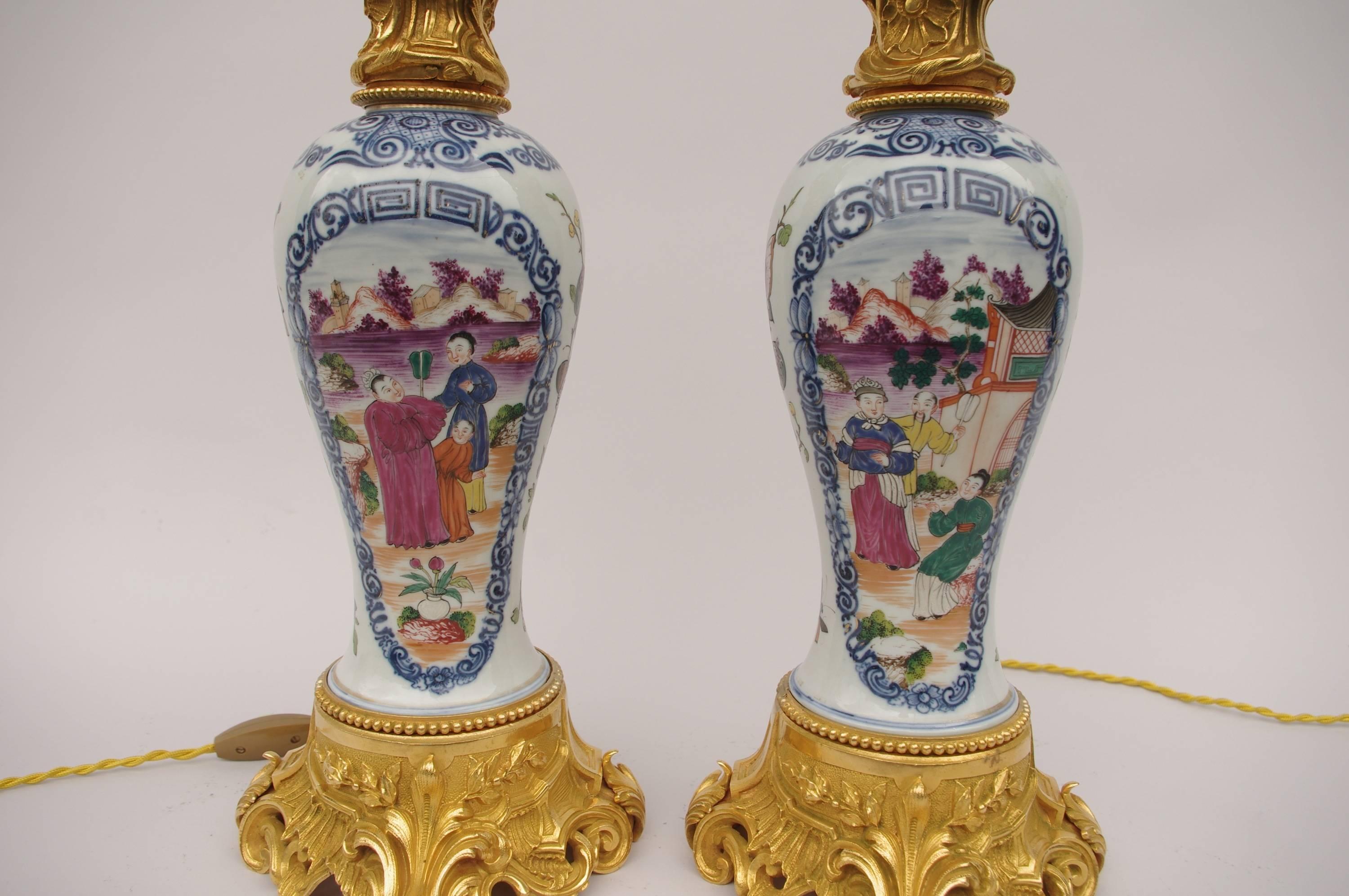 Chinoiserie Pair of Quialong Canton Porcelain Lamps, circa 1880