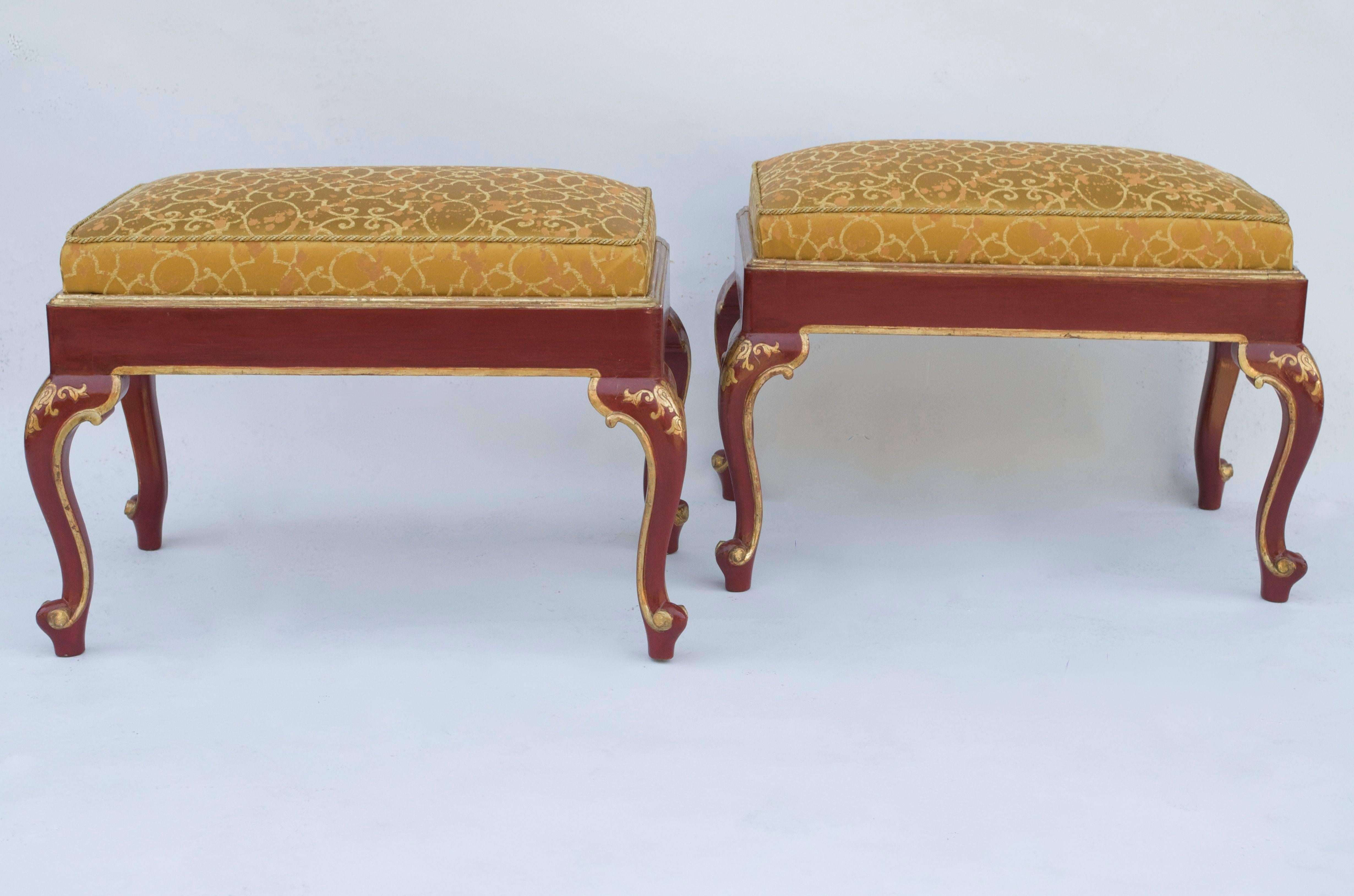 Louis XV style
1950 period
Chinese red lacquer style.

 
