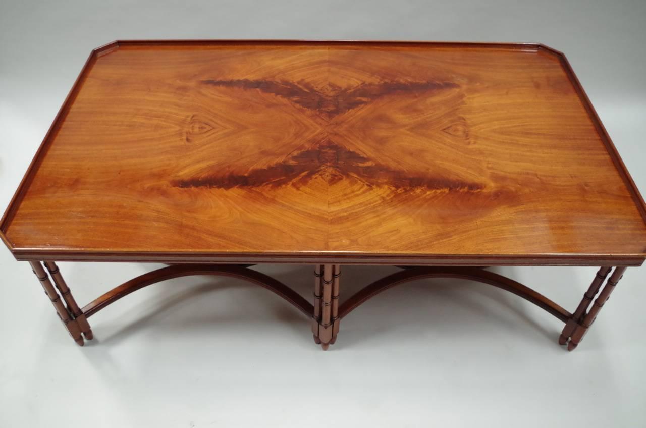 Large English Style Mahogany Coffee Table with Bambou Style Legs, 1980 Period In Excellent Condition In Saint-Ouen, FR