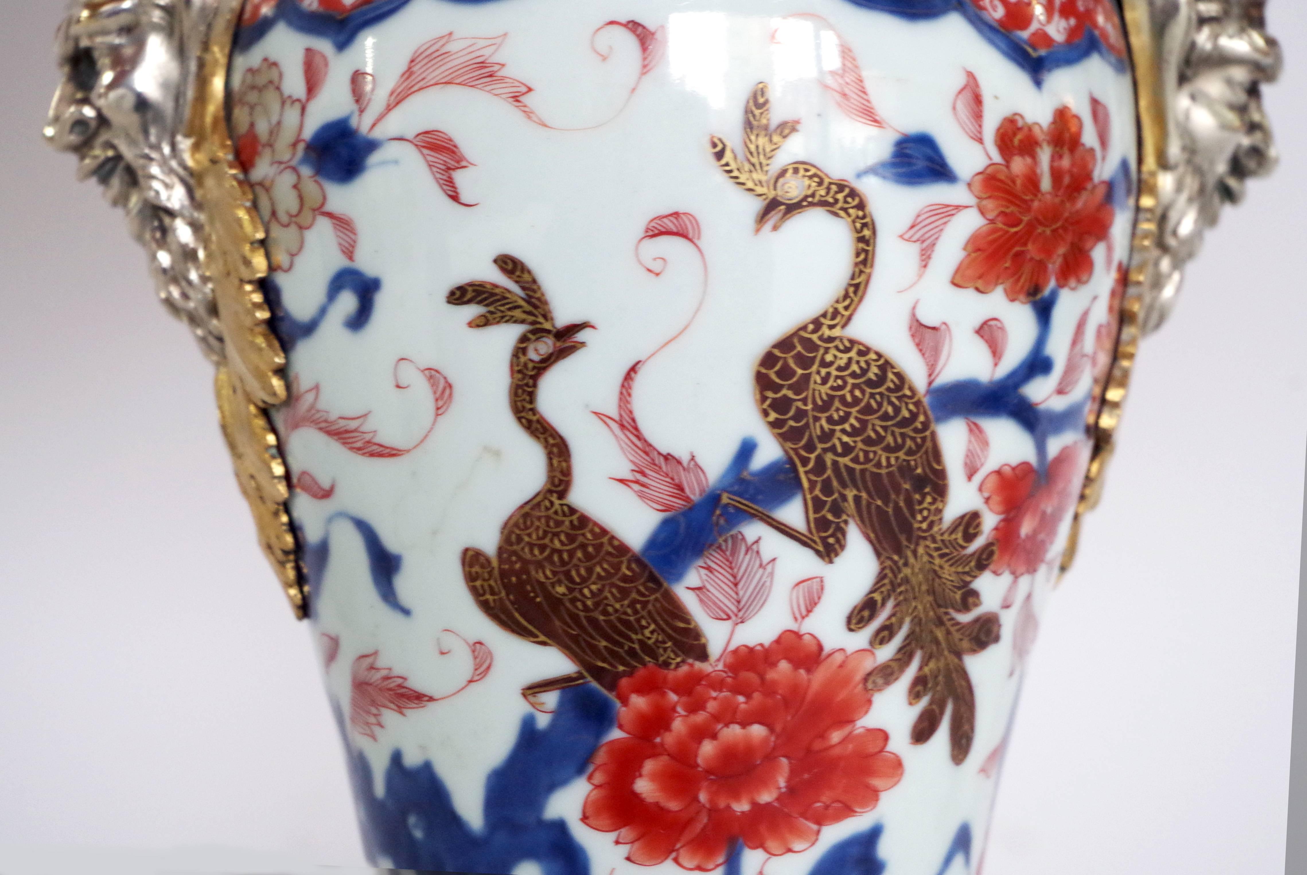 19th Century Large pair of Imari porcelain with peacocks lamps, 19th century