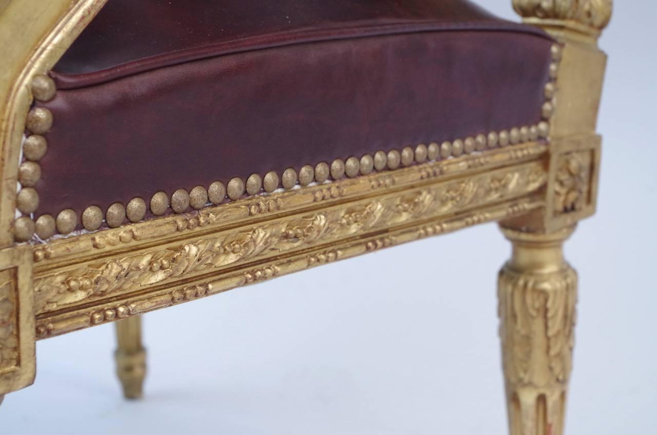 Louis XVI Style Giltwood Fauteuil À La Reine with Brown Leather, 19th Century In Good Condition In Saint-Ouen, FR
