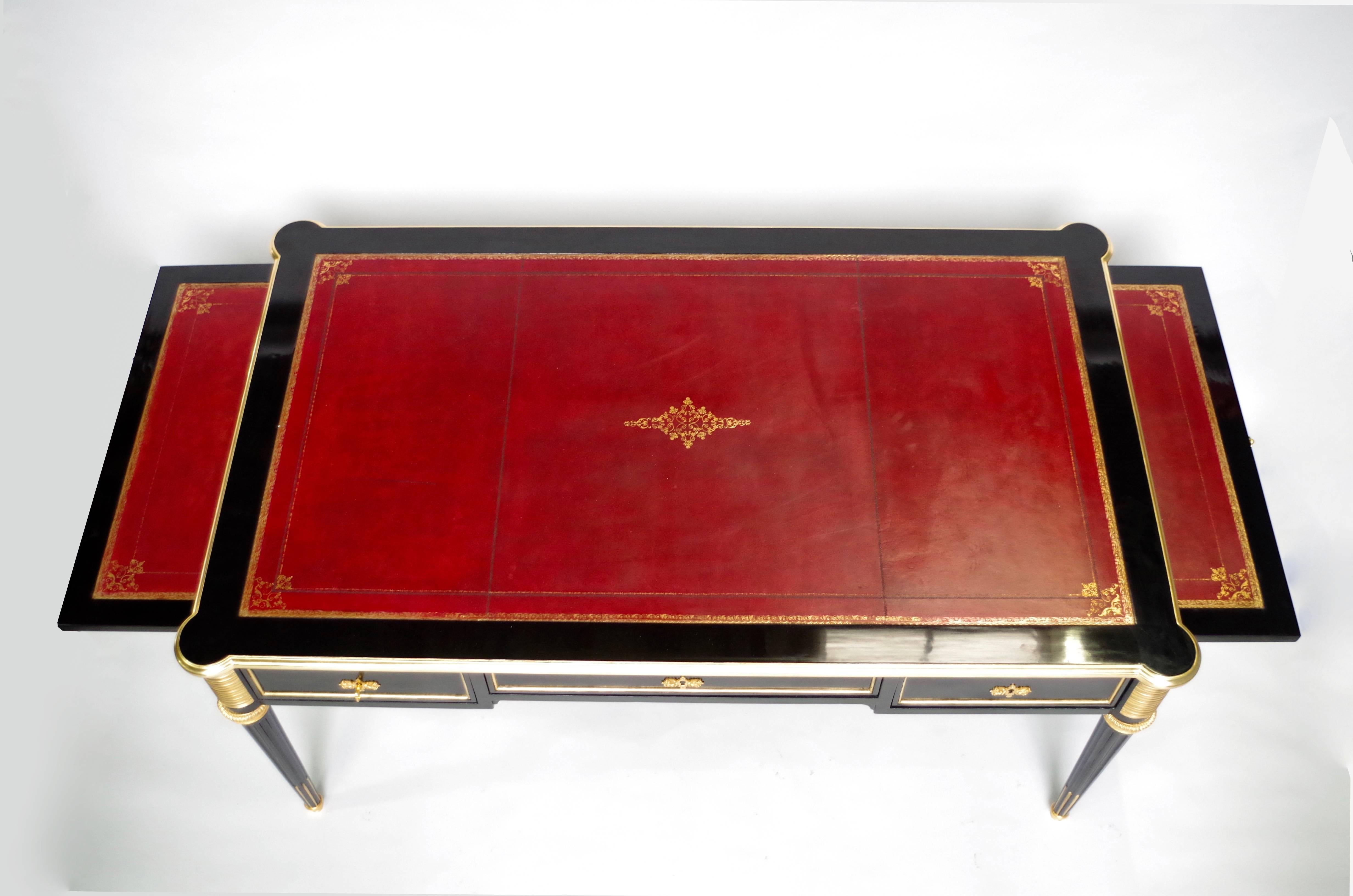 Large Louis XVI Style Black Lacquered Mahogany Desk, circa 1950 In Good Condition In Saint-Ouen, FR
