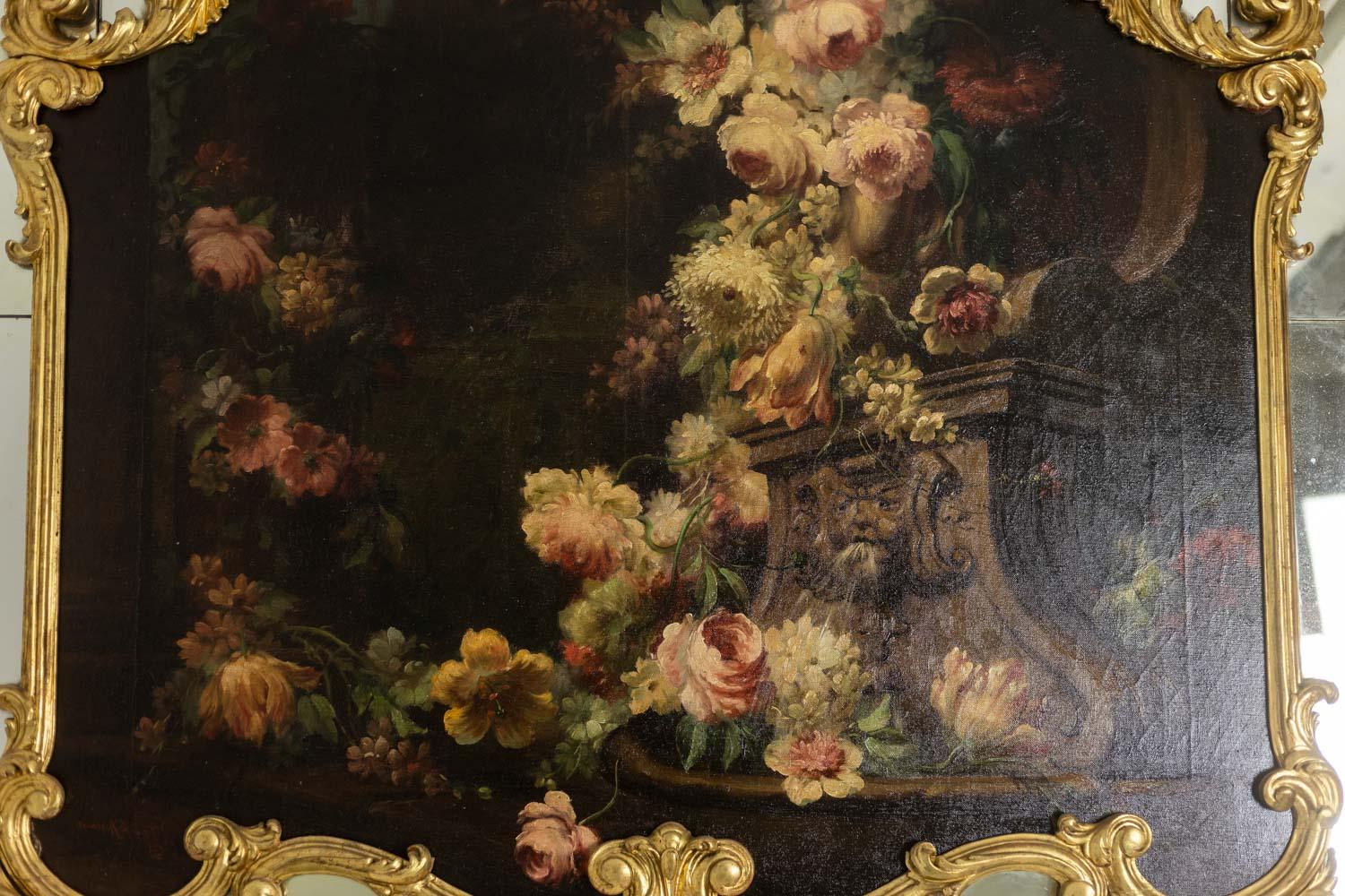 Grande specchio trumeau, o specchio con perline, in stile Luigi XV in legno dorato, con un dipinto di fiori.

Opera francese realizzata negli anni '1950.

Dimensioni: H. 230 x L. 153 x P. 9 cm

Riferimento: LS54942157U