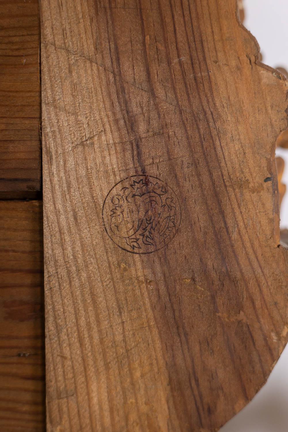 Mayfair. Grande specchio con perline in stile Regency in legno intagliato. XX secolo. in vendita 3