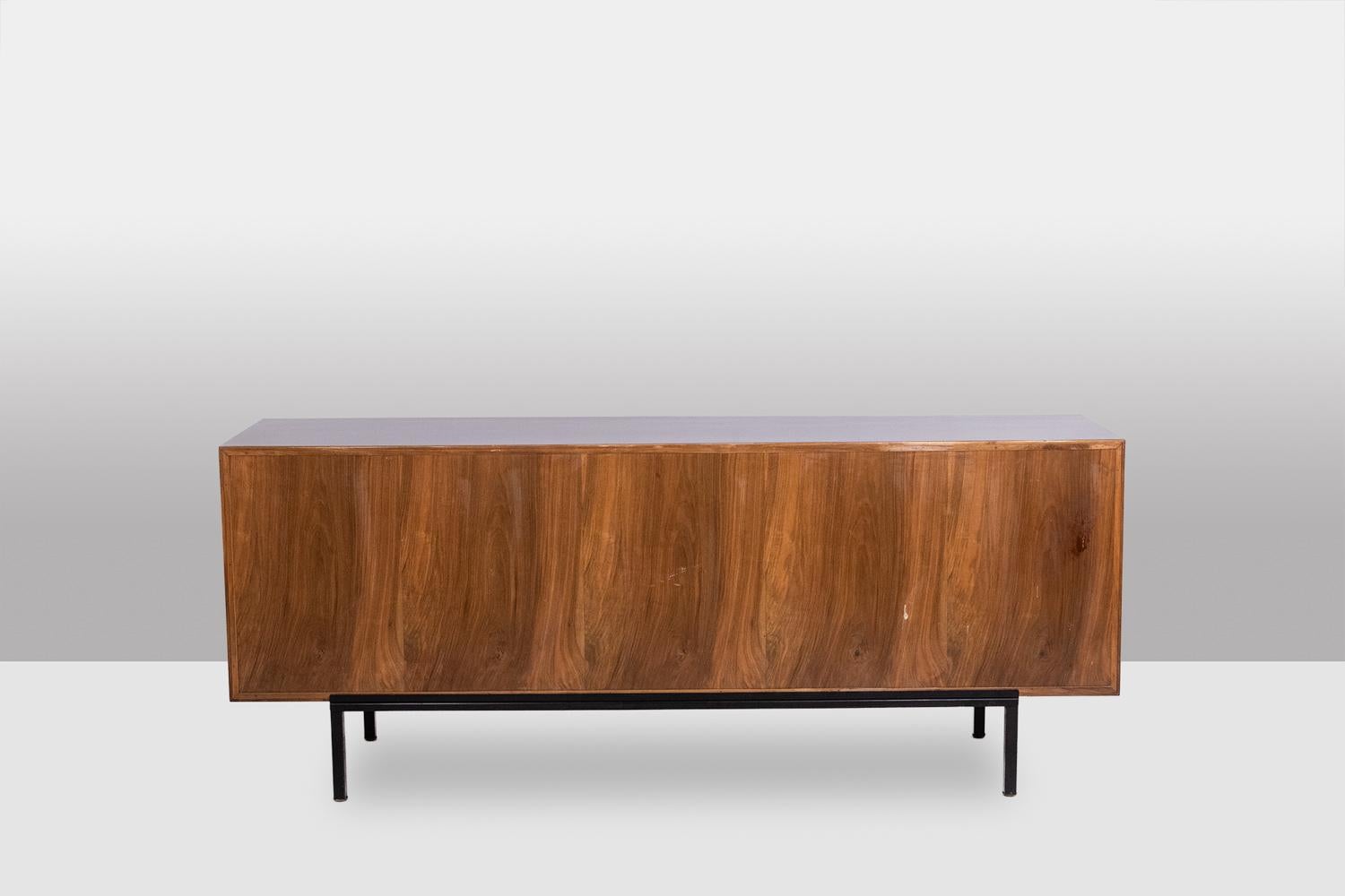 XX secolo Bernard Marange. Credenza in teak. Circa 1960. in vendita