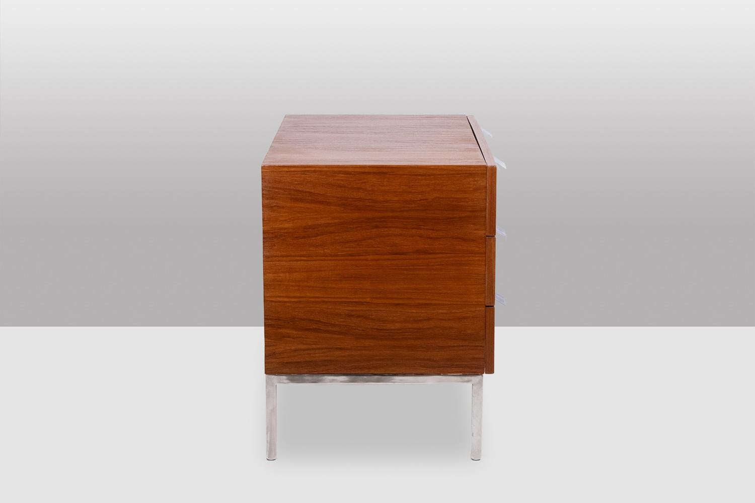 André Monpoix. 3-drawer teak chest of drawers. 1960s. In Excellent Condition For Sale In Saint-Ouen, FR